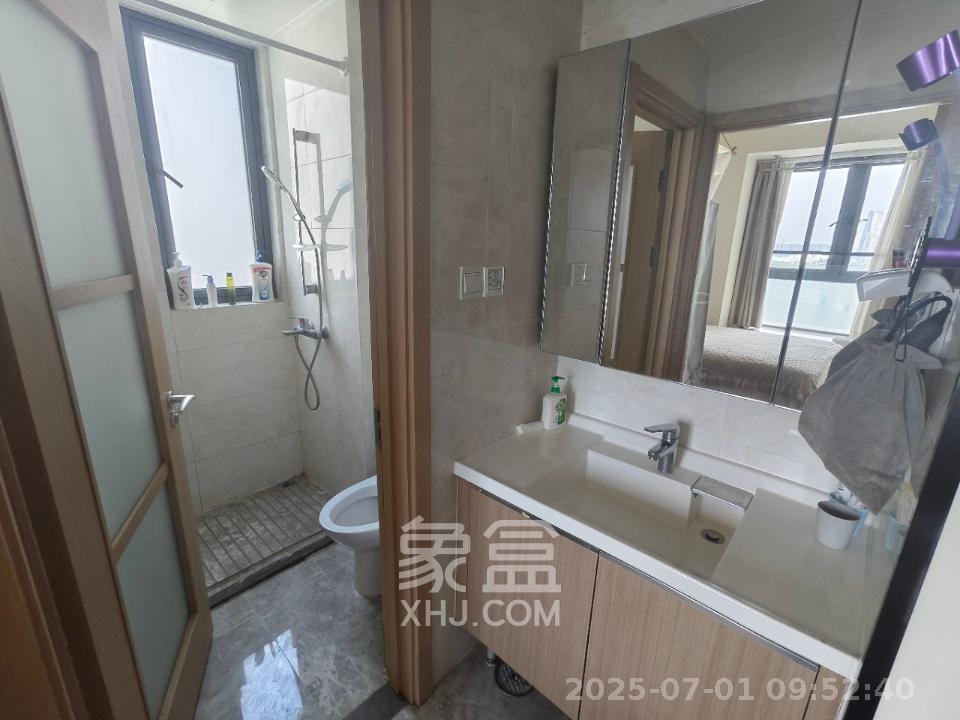 卓越浅水湾  1室0厅0卫   2000.00元/月室内图
