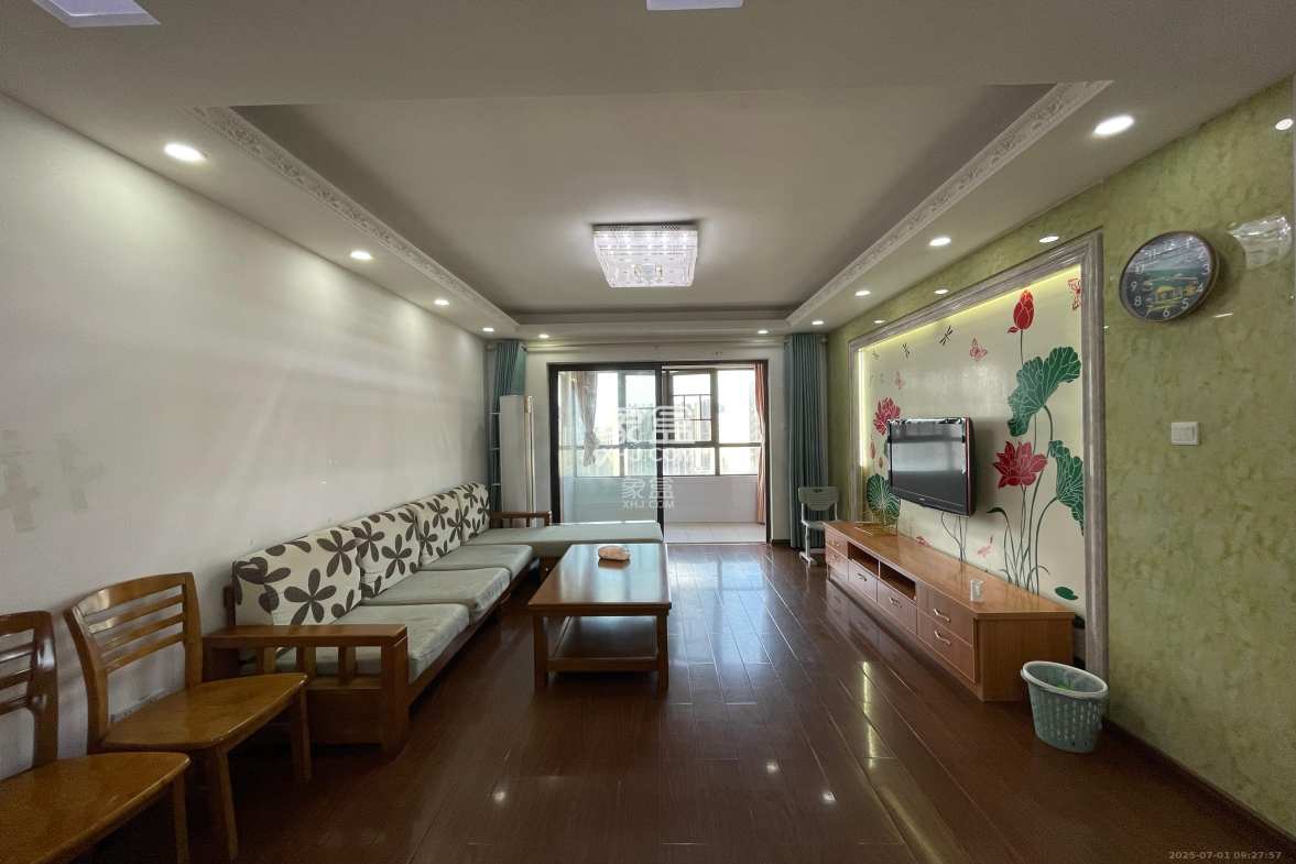 和泓梅溪四季 3室2厅2卫 2600.0元/月 和泓梅溪四季 3室2厅2卫 2600.0元/月室内图