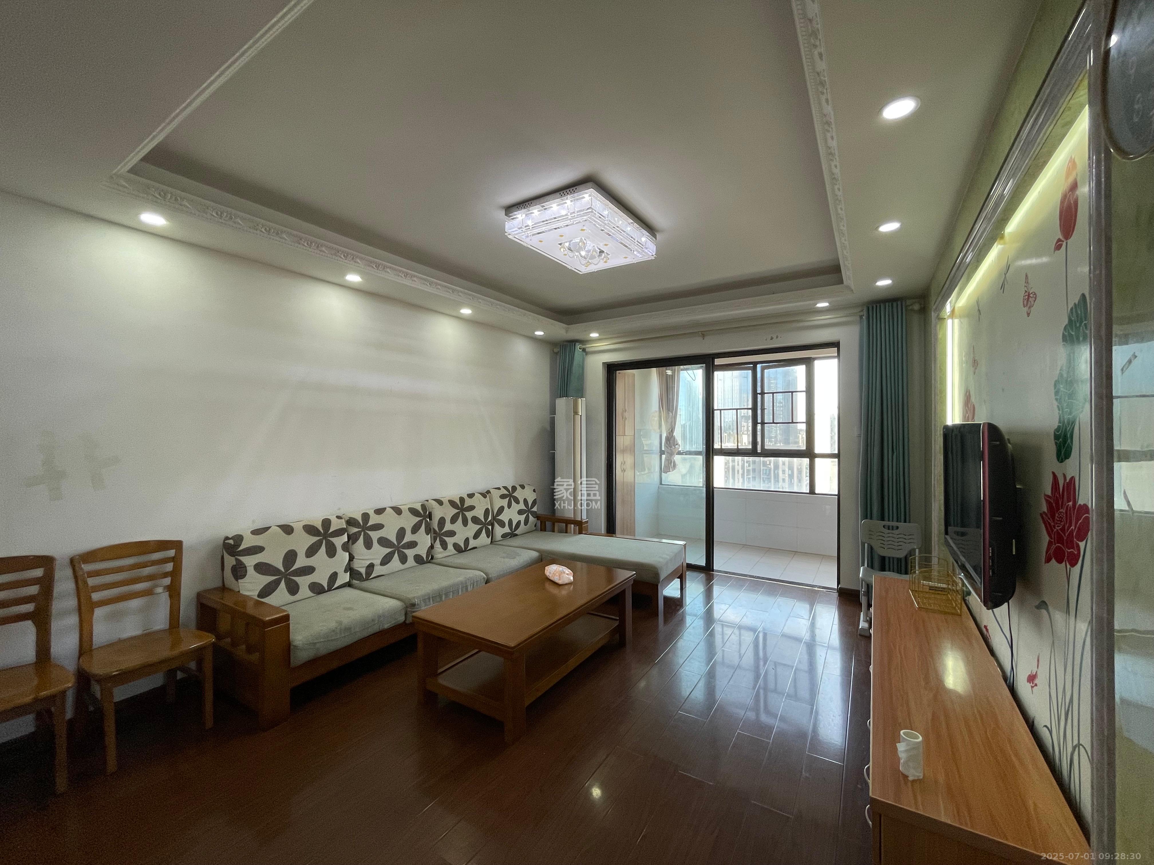 和泓梅溪四季 3室2厅2卫 2600.0元/月 和泓梅溪四季 3室2厅2卫 2600.0元/月室内图