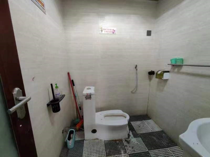 兴力国际大厦 3室2厅2卫 5300.0元/月 兴力国际大厦 3室2厅2卫 5300.0元/月室内图