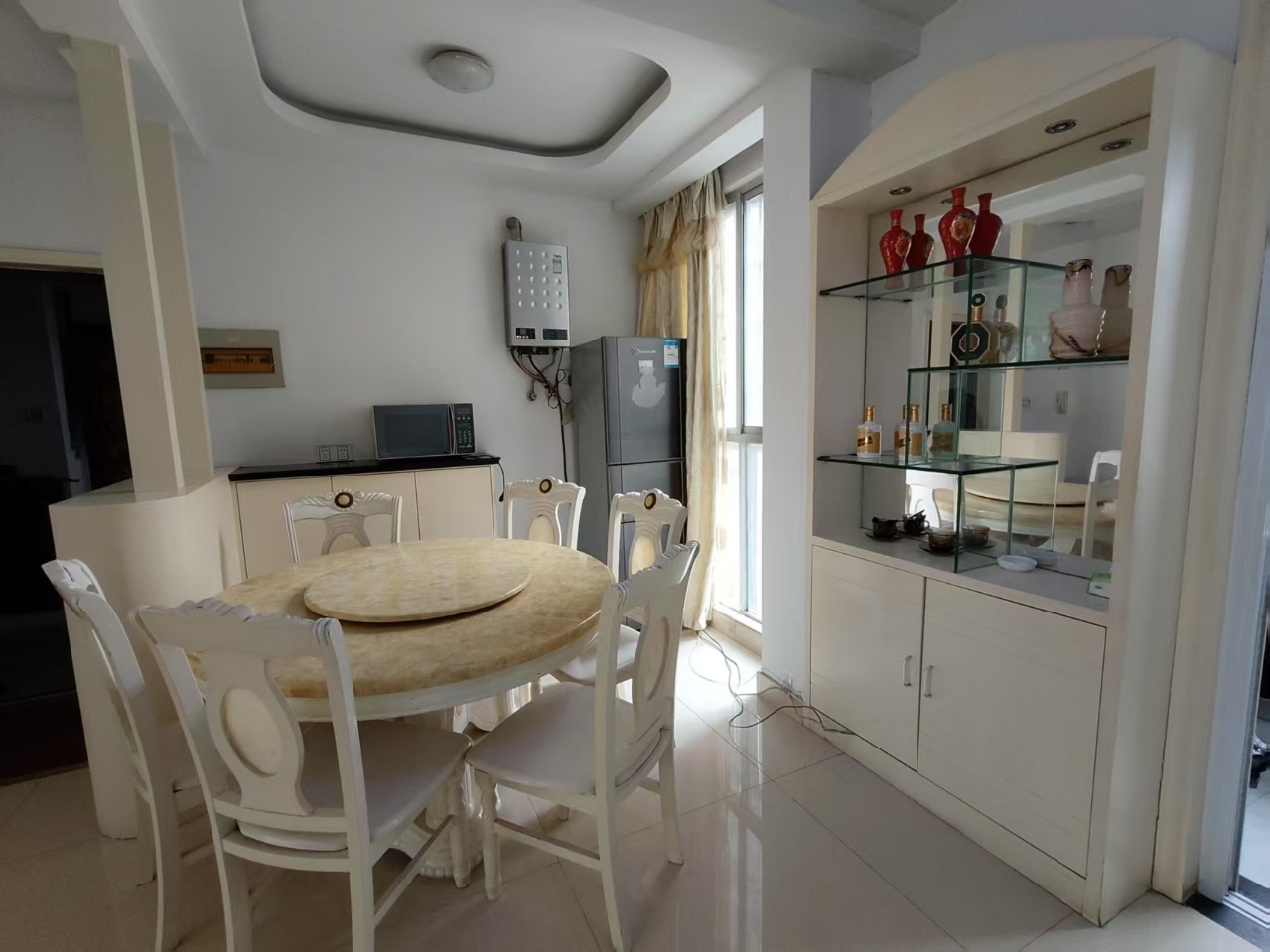 龙洲汇龙苑 4室5厅2卫 1800.0元/月 龙洲汇龙苑 4室5厅2卫 1800.0元/月室内图