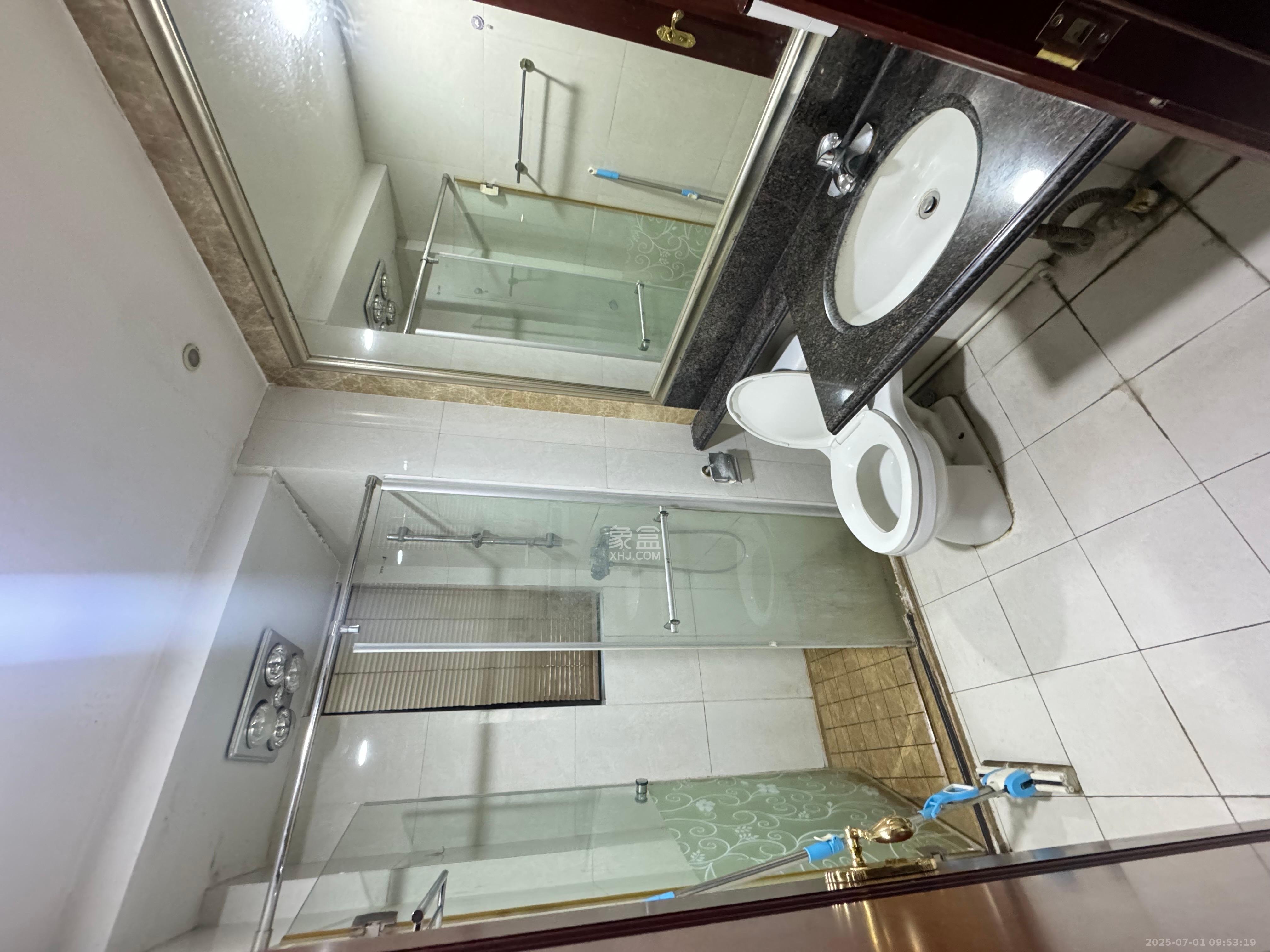 恒大华府  3室2厅1卫   2500.00元/月室内图