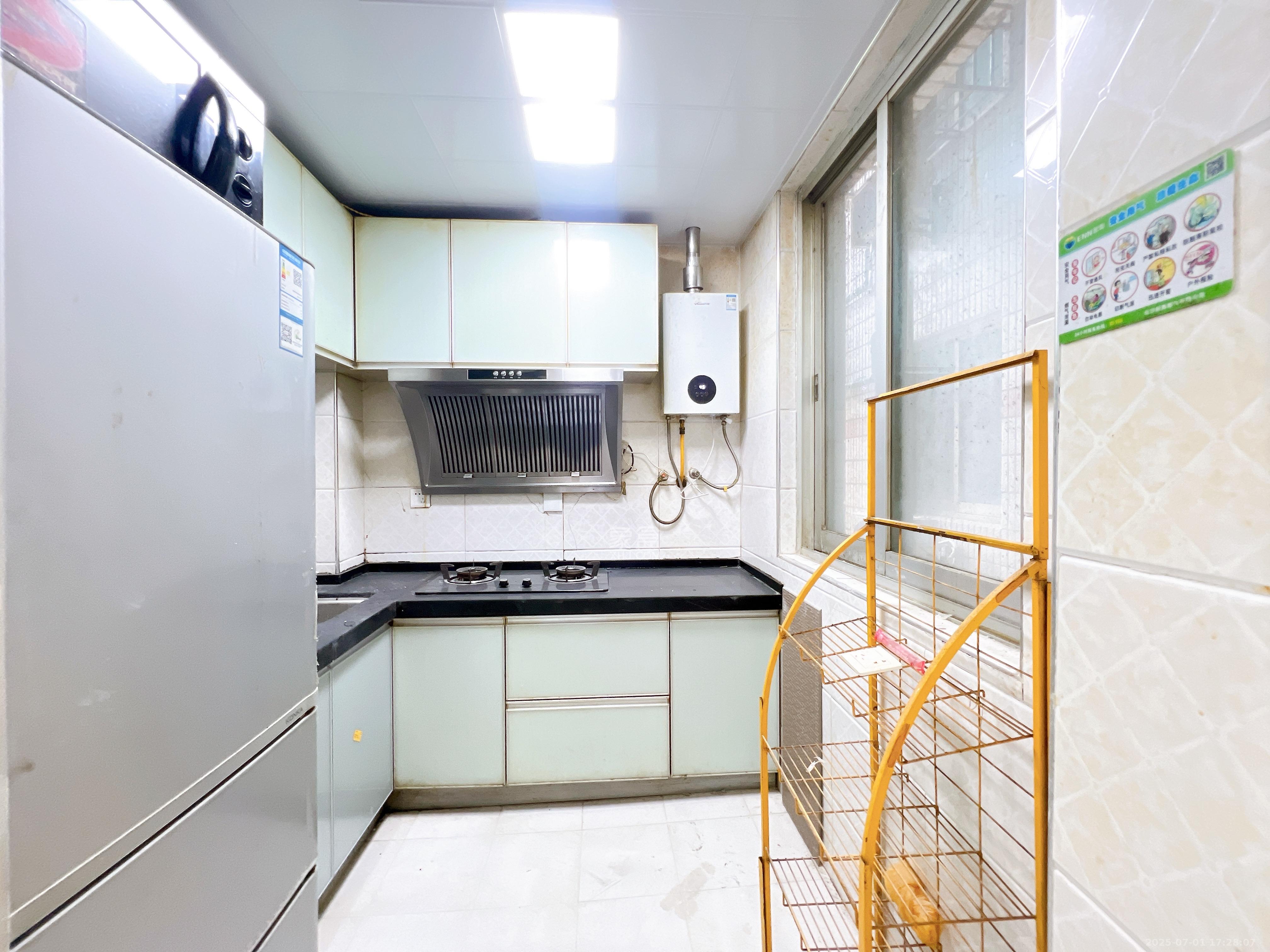 海东青大厦  2室2厅1卫    2800.0元/月 海东青大厦  2室2厅1卫    2800.0元/月