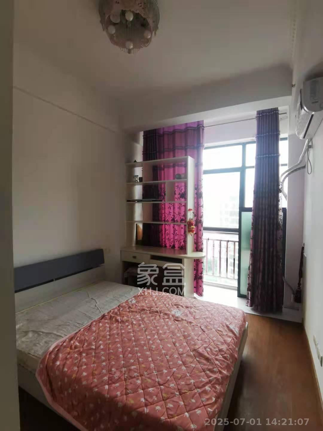 鑫远湘府逸园  2室1厅1卫    1700.0元/月 鑫远湘府逸园  2室1厅1卫    1700.0元/月室内图