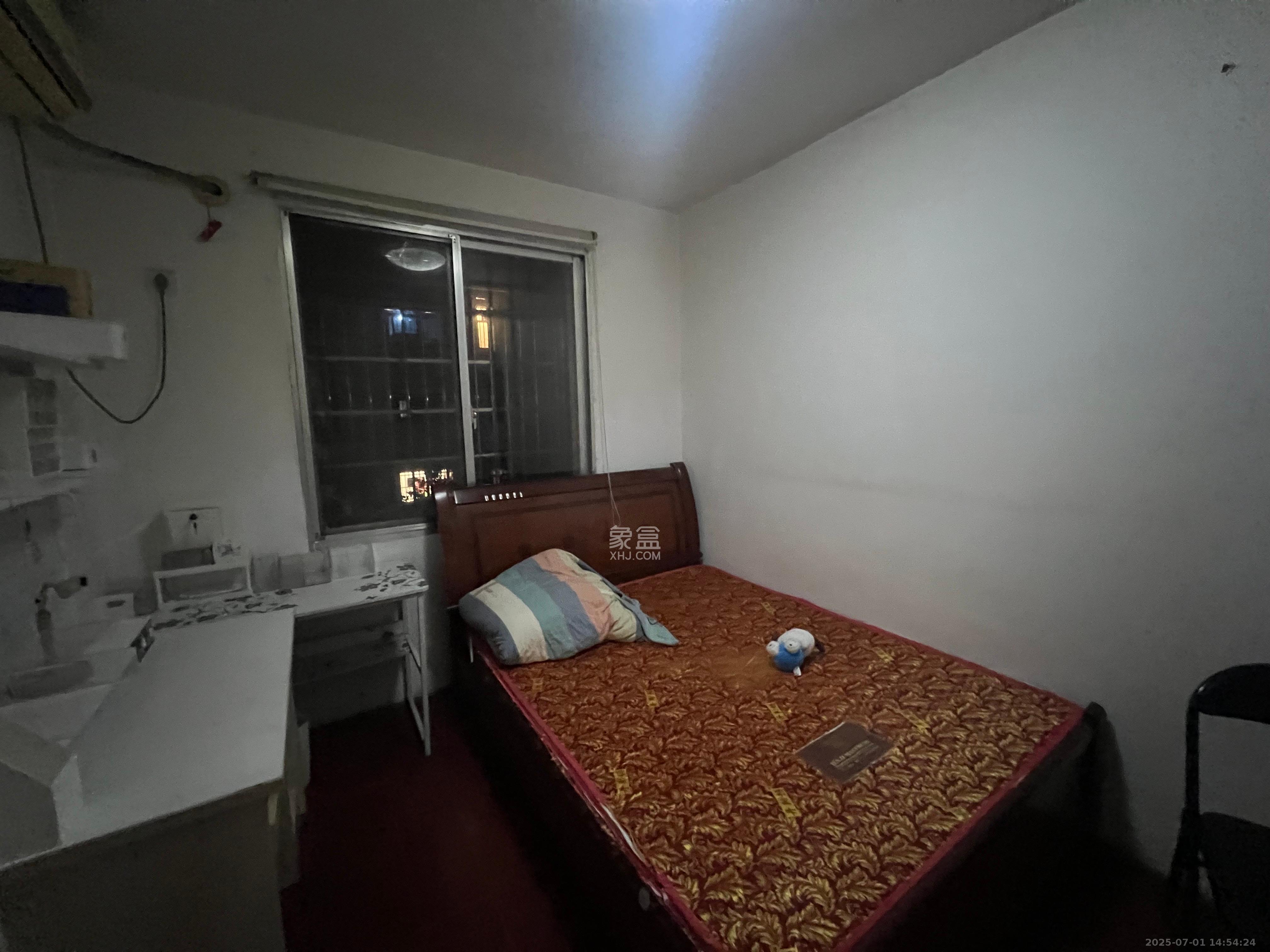 新兴小区(杨家山社区) 2室1厅1卫 1600.0元/月 新兴小区(杨家山社区) 2室1厅1卫 1600.0元/月室内图