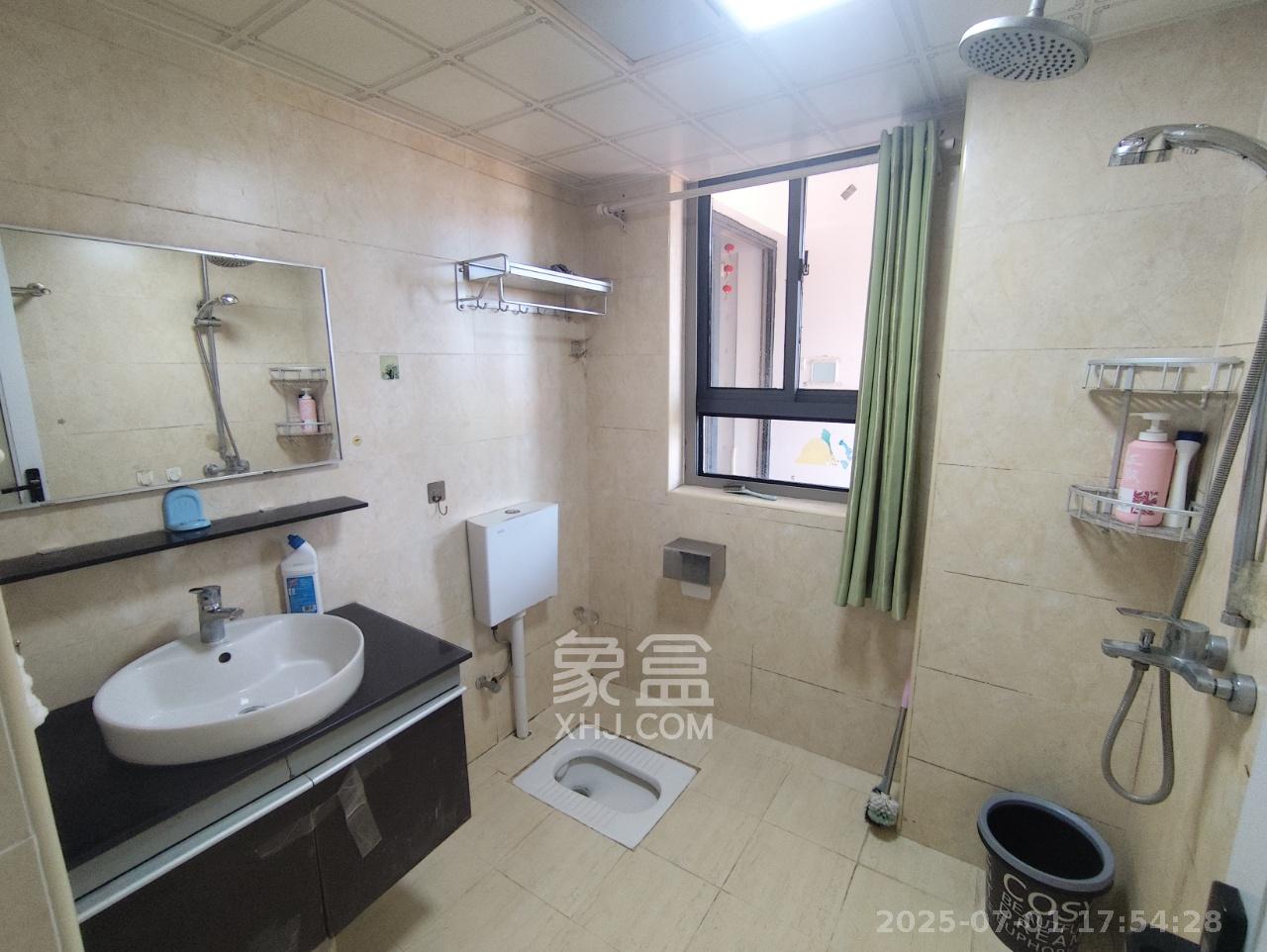 怡海星城 3室2厅1卫 2400.0元/月 怡海星城 3室2厅1卫 2400.0元/月室内图