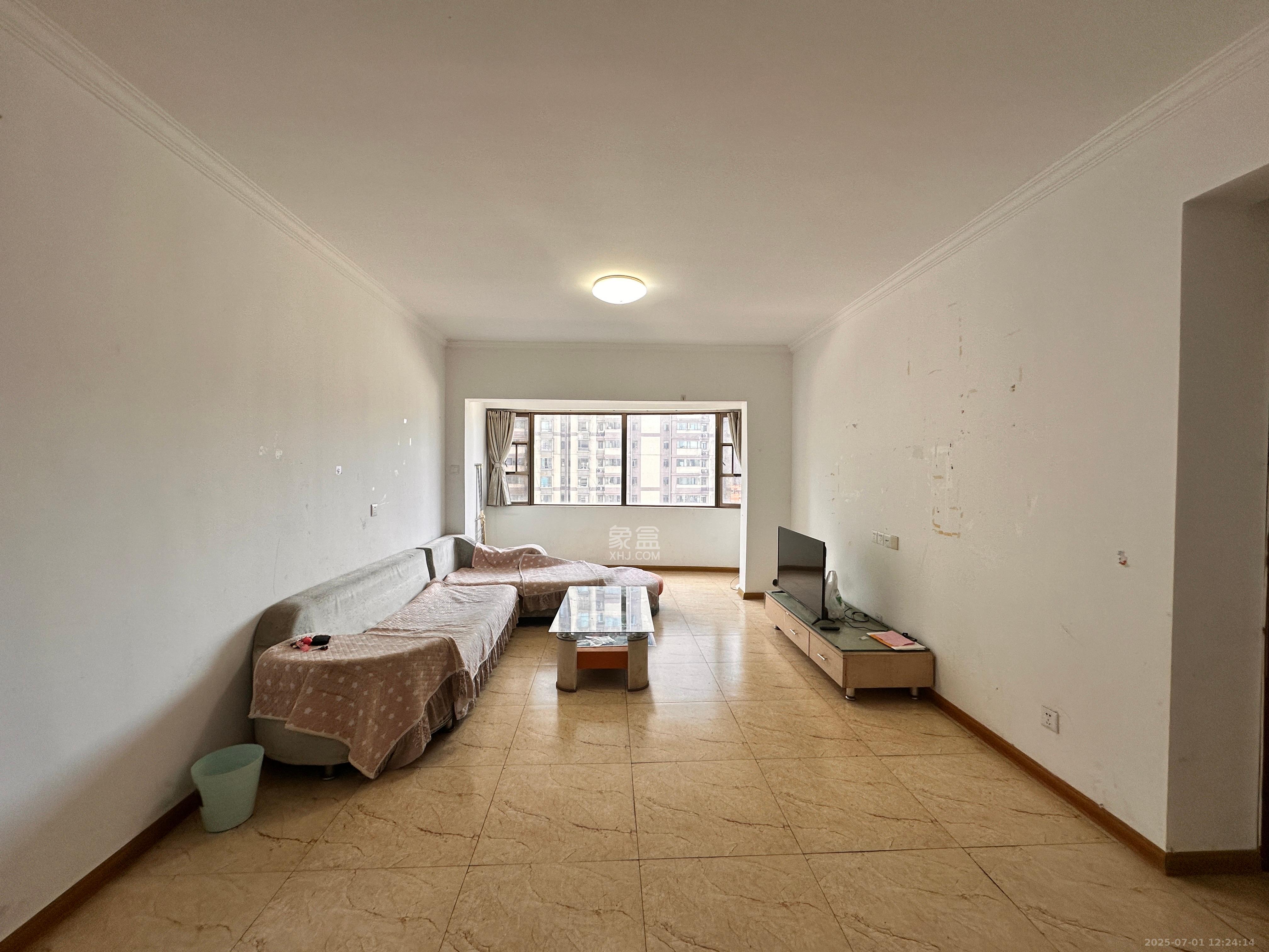 江山帝景哈佛  2室2厅1卫    1700.0元/月 江山帝景哈佛  2室2厅1卫    1700.0元/月室内图