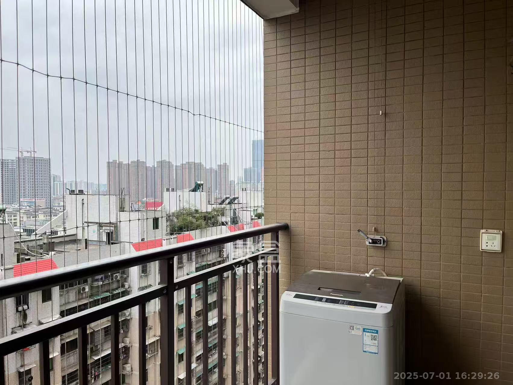 万博汇  2室2厅1卫   2800.00元/月室内图