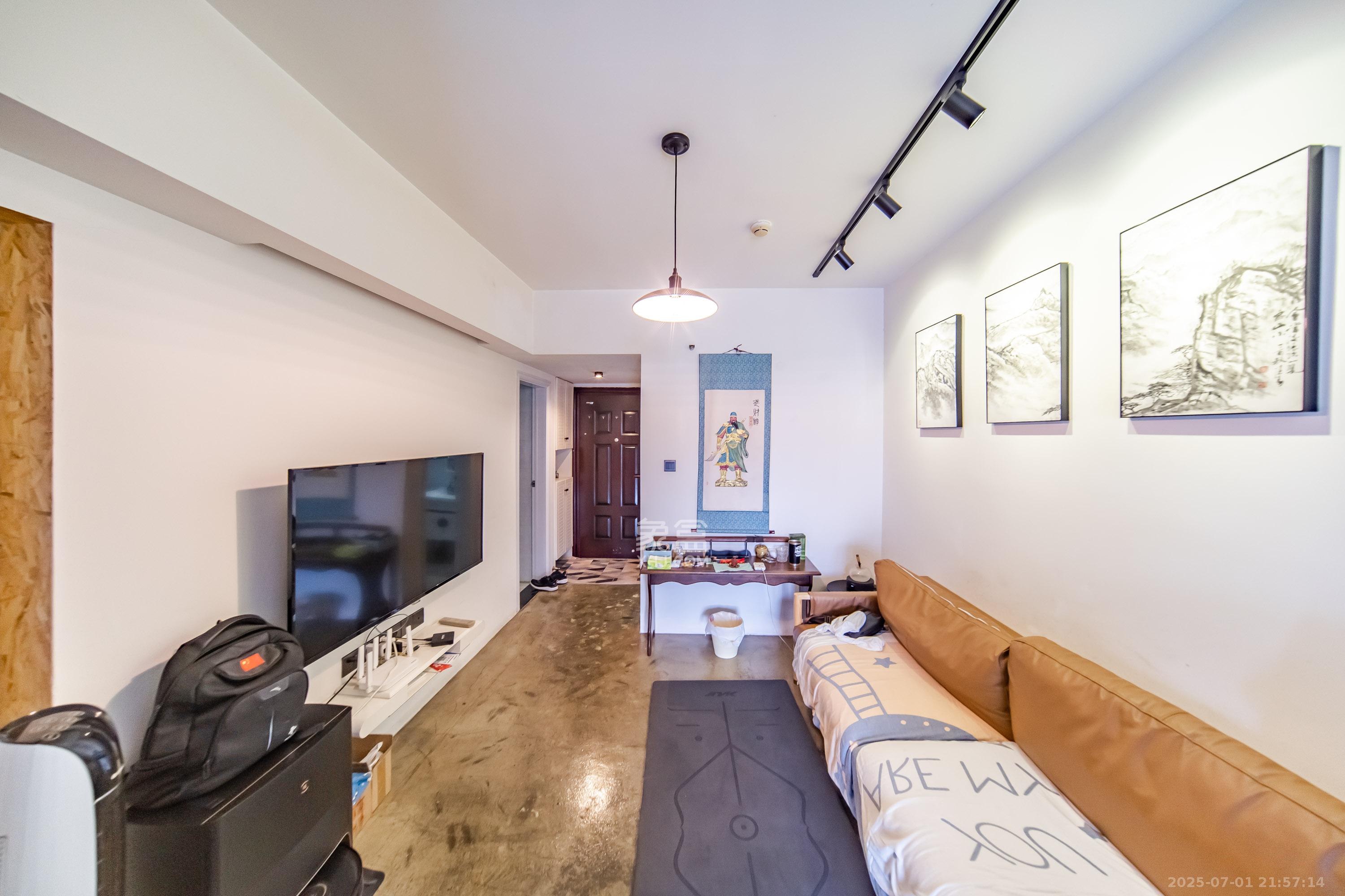 合能洋湖公馆 2室2厅1卫 39.8万 合能洋湖公馆 2室2厅1卫 39.8万客厅