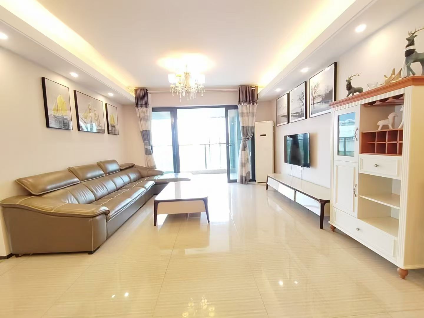 恒大美丽沙天泽湾 3室2厅2卫 4500.0元/月 恒大美丽沙天泽湾 3室2厅2卫 4500.0元/月室内图