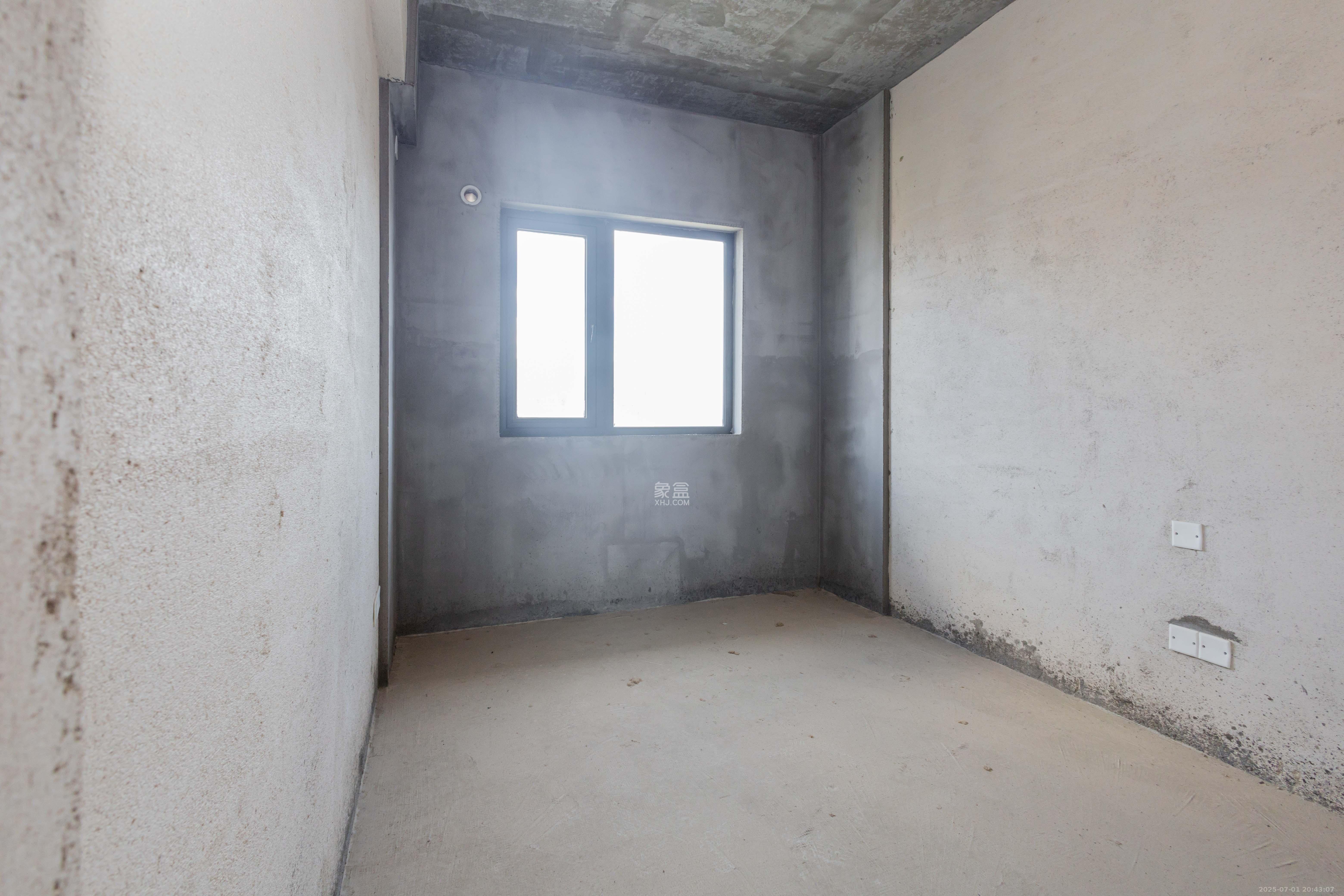 恒大江湾 3室2厅1卫 108.0万 恒大江湾 3室2厅1卫 108.0万卧室