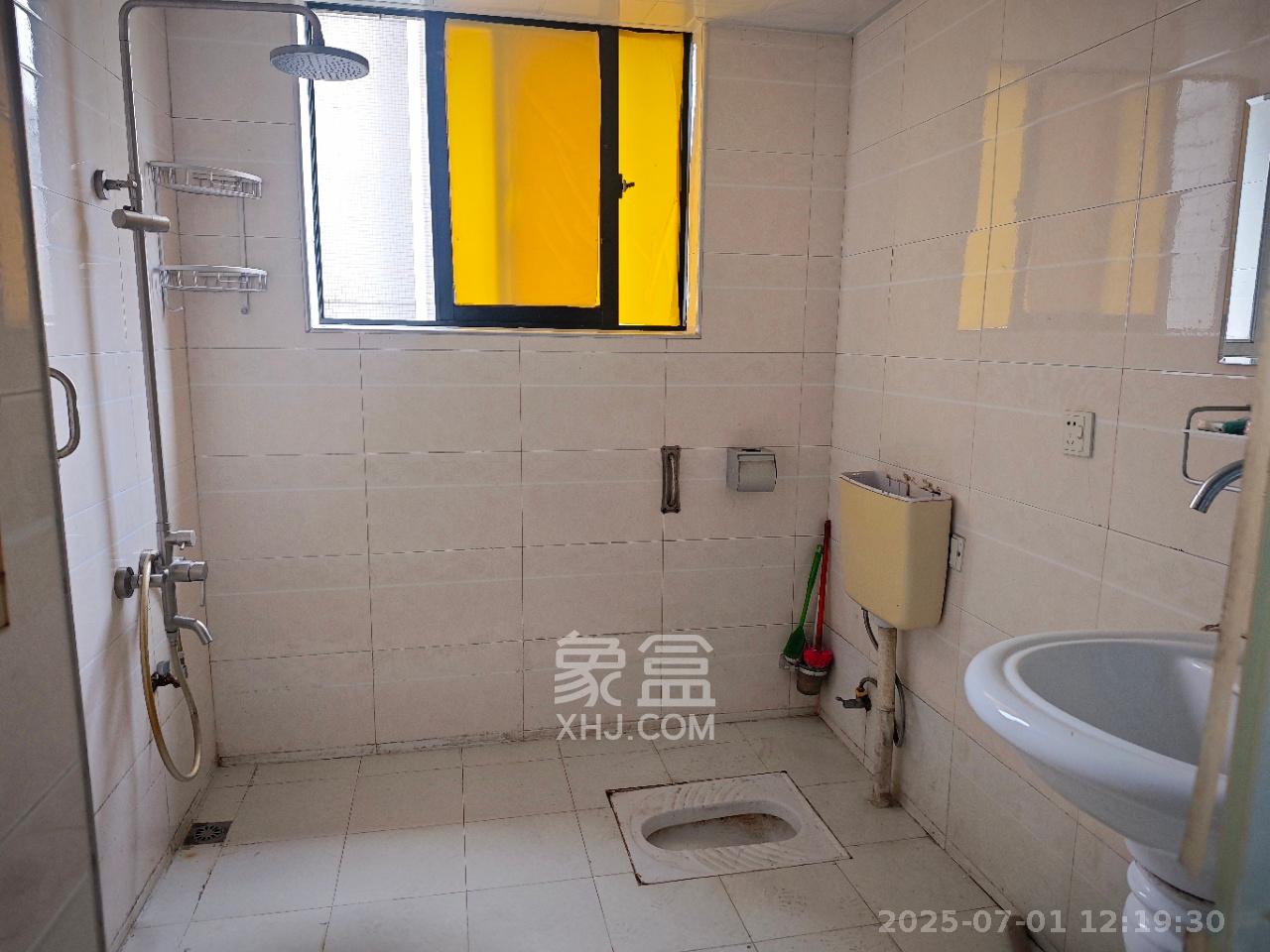 湘江世纪城鸿江苑 3室2厅1卫 1500.0元/月 湘江世纪城鸿江苑 3室2厅1卫 1500.0元/月室内图