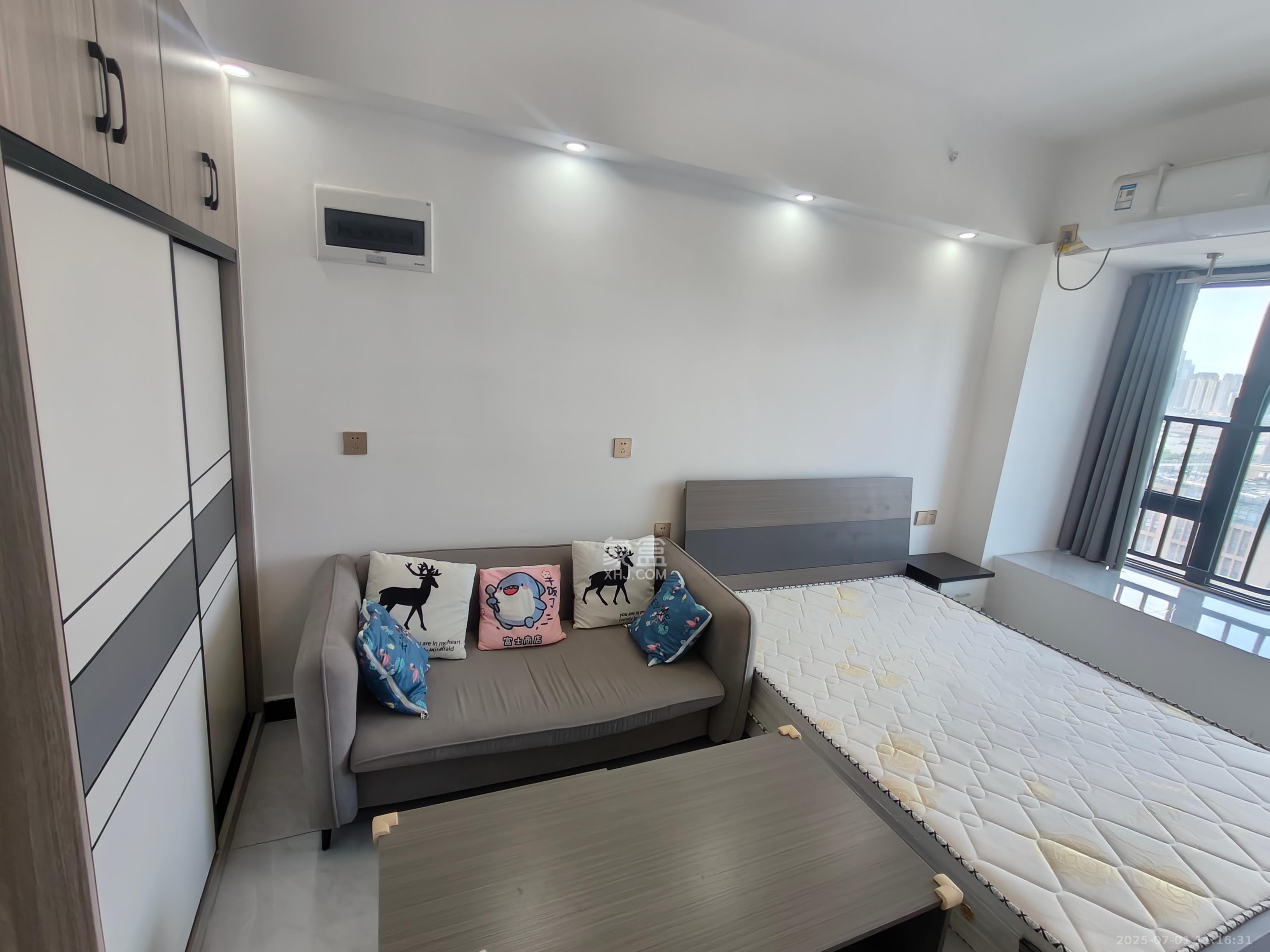 龙湖湘江星座(祺鑫星座公寓) 1室0厅0卫 1300.0元/月 龙湖湘江星座(祺鑫星座公寓) 1室0厅0卫 1300.0元/月室内图