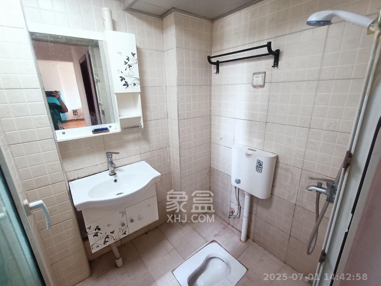 锦绣家园  3室2厅2卫   2600.00元/月室内图