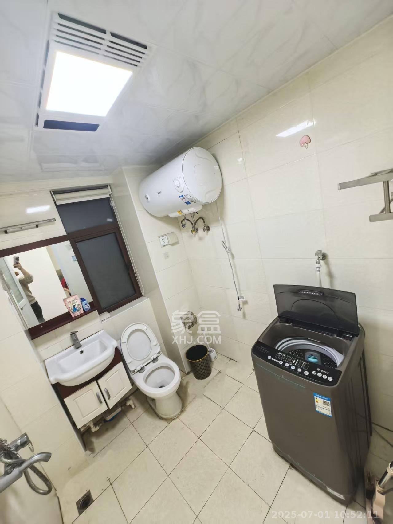 兰卡威国际 1室1厅1卫 2400.00元/月 兰卡威国际 1室1厅1卫 2400.00元/月室内图