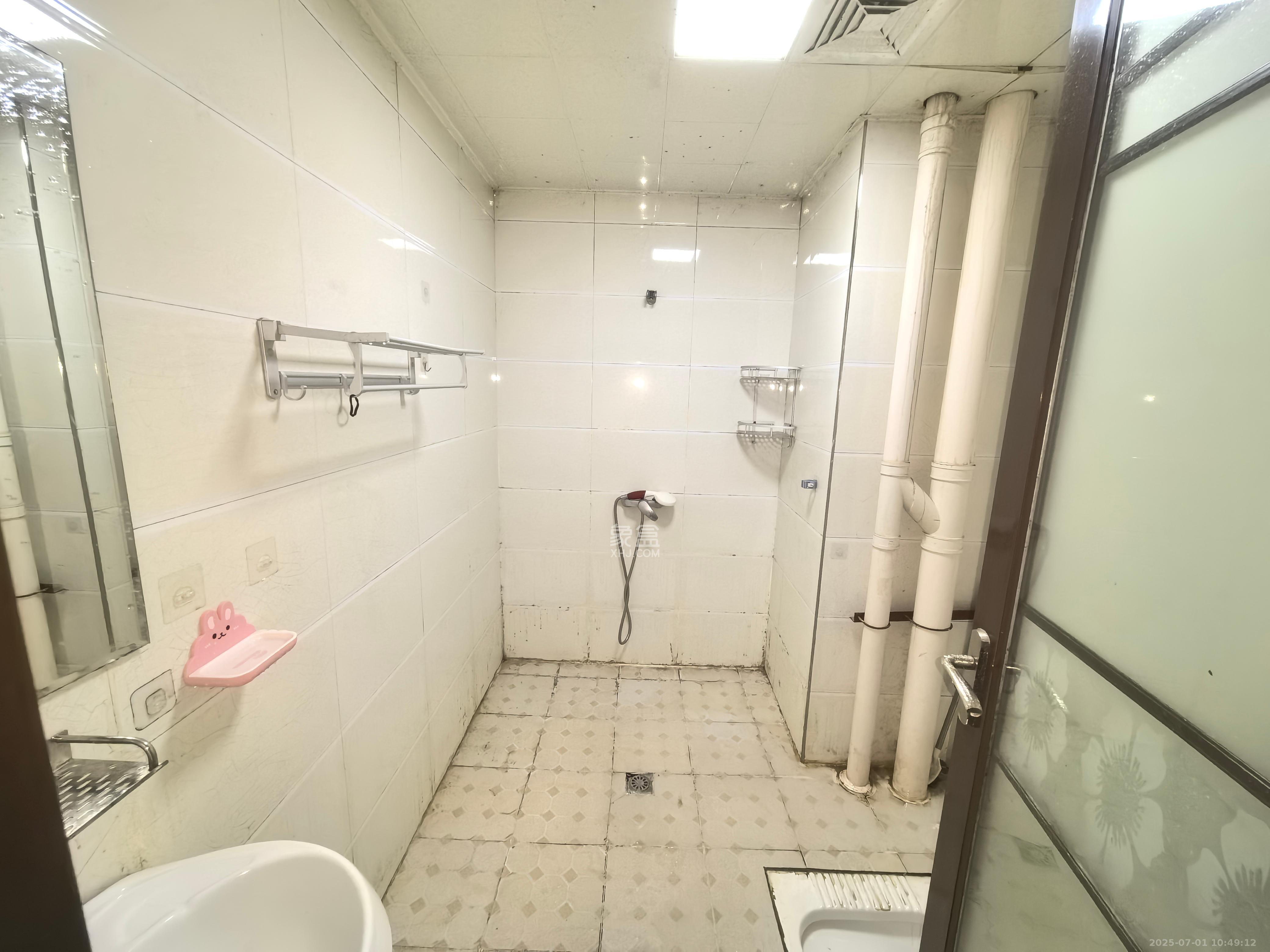 中信凯旋蓝岸(中信新城三期) 1室1厅1卫 1100.0元/月 中信凯旋蓝岸(中信新城三期) 1室1厅1卫 1100.0元/月室内图