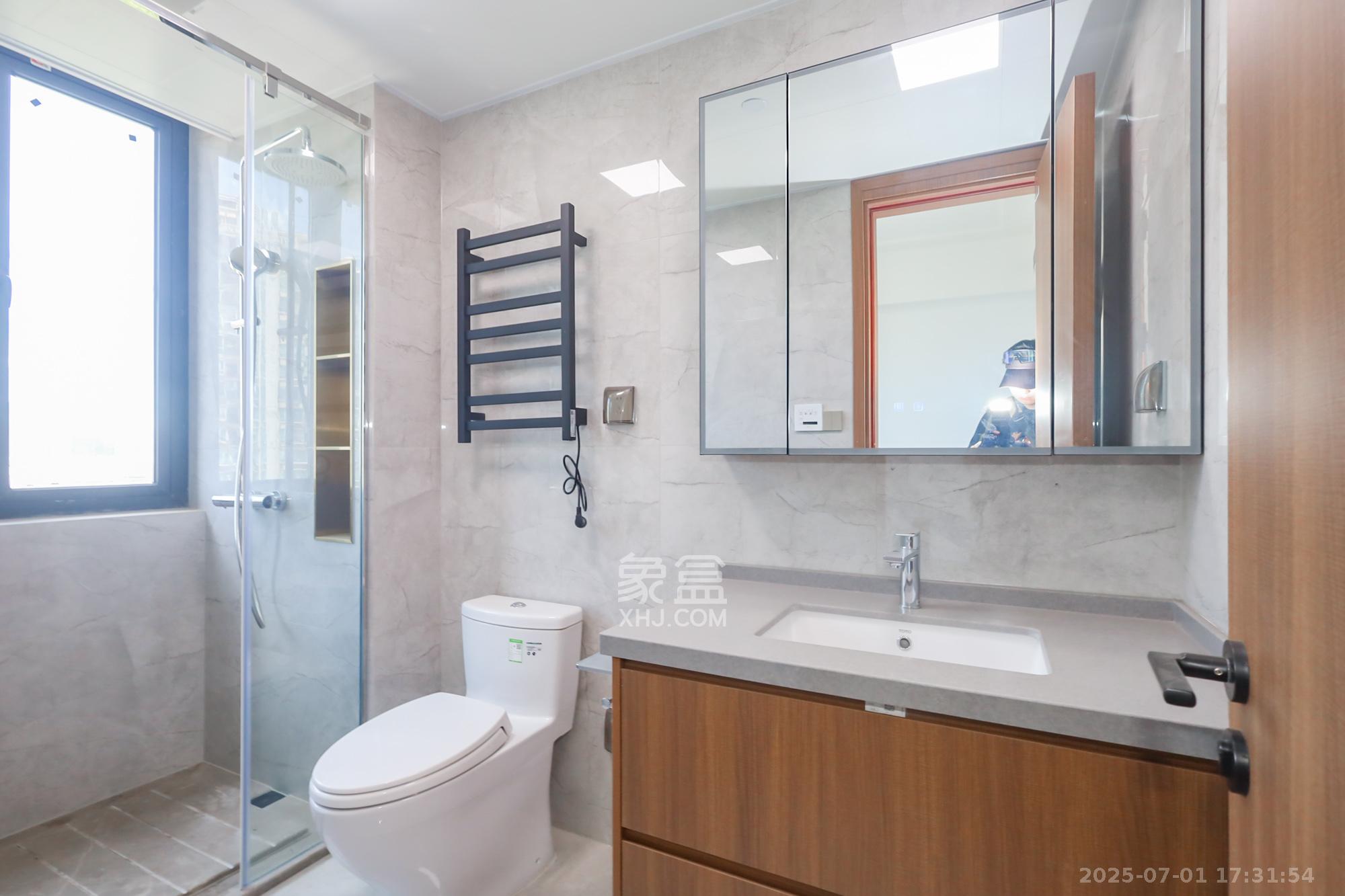 江山印  4室2厅5卫    850.0万 江山印  4室2厅5卫    850.0万卫生间