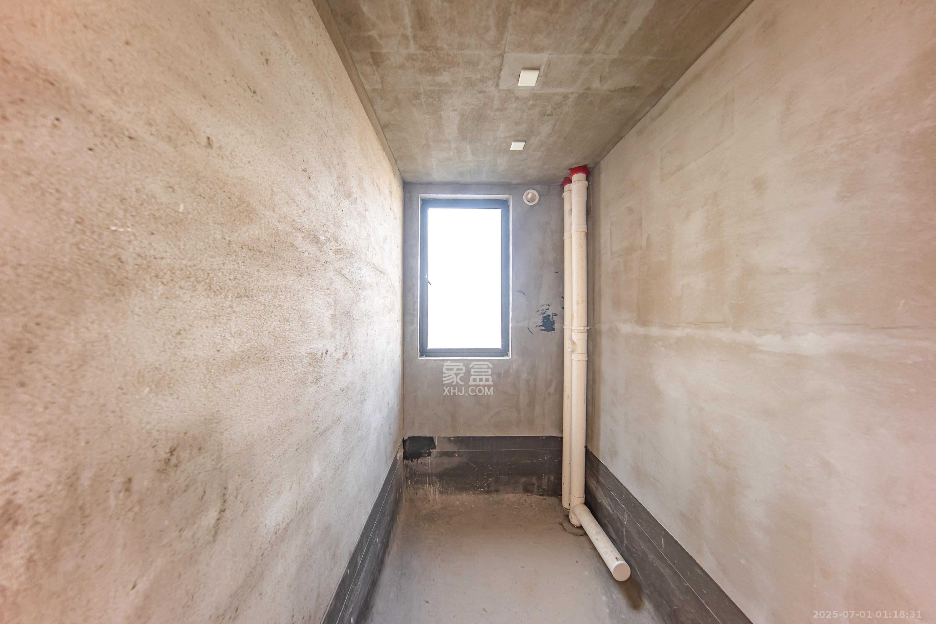 建投象山国际  4室2厅2卫   160.00万卫生间