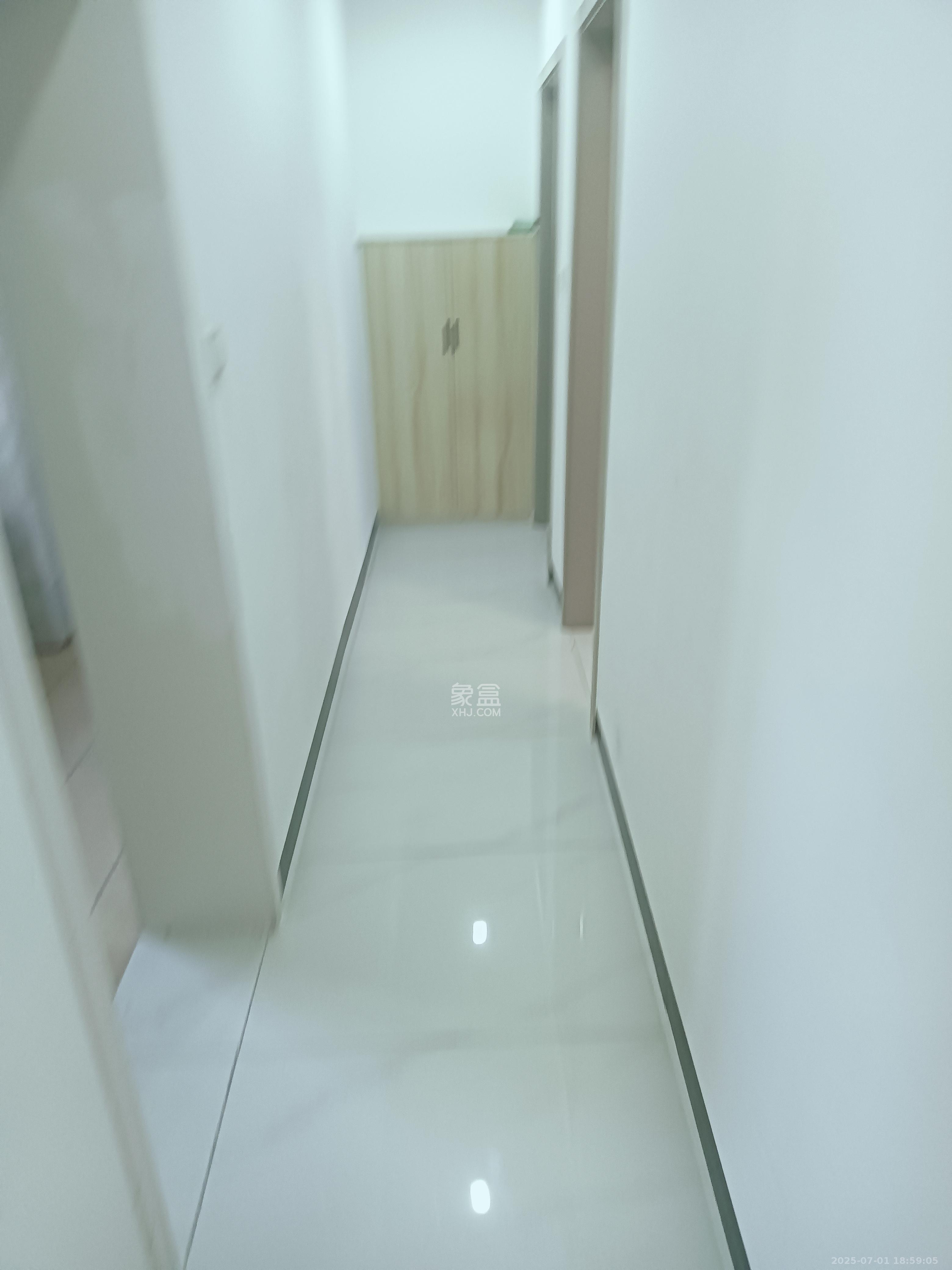 信丰民居  4室1厅2卫   3000.00元/月室内图