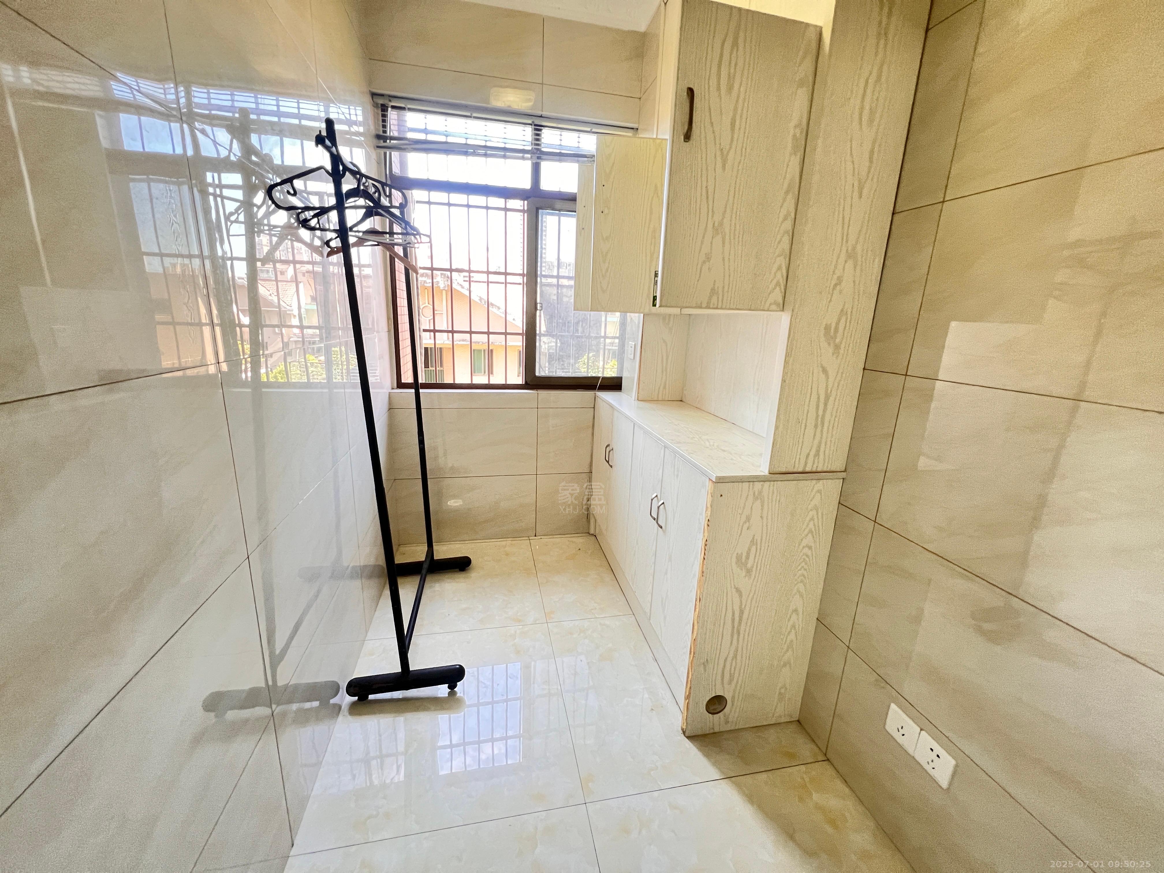 福鑫南郡 2室1厅1卫 1400.0元/月 福鑫南郡 2室1厅1卫 1400.0元/月室内图