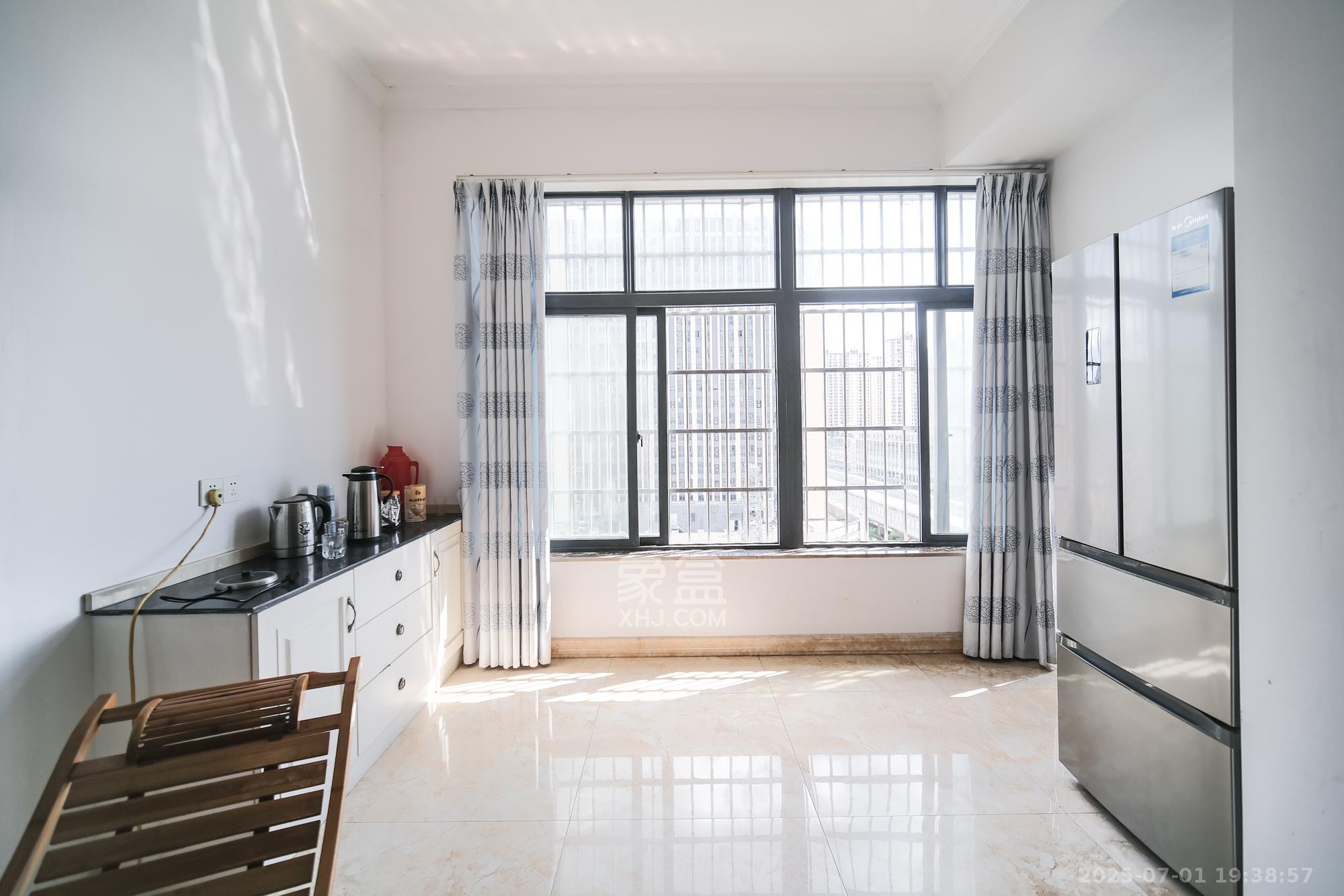 红树湾 3室2厅1卫 80.0万 红树湾 3室2厅1卫 80.0万阳台