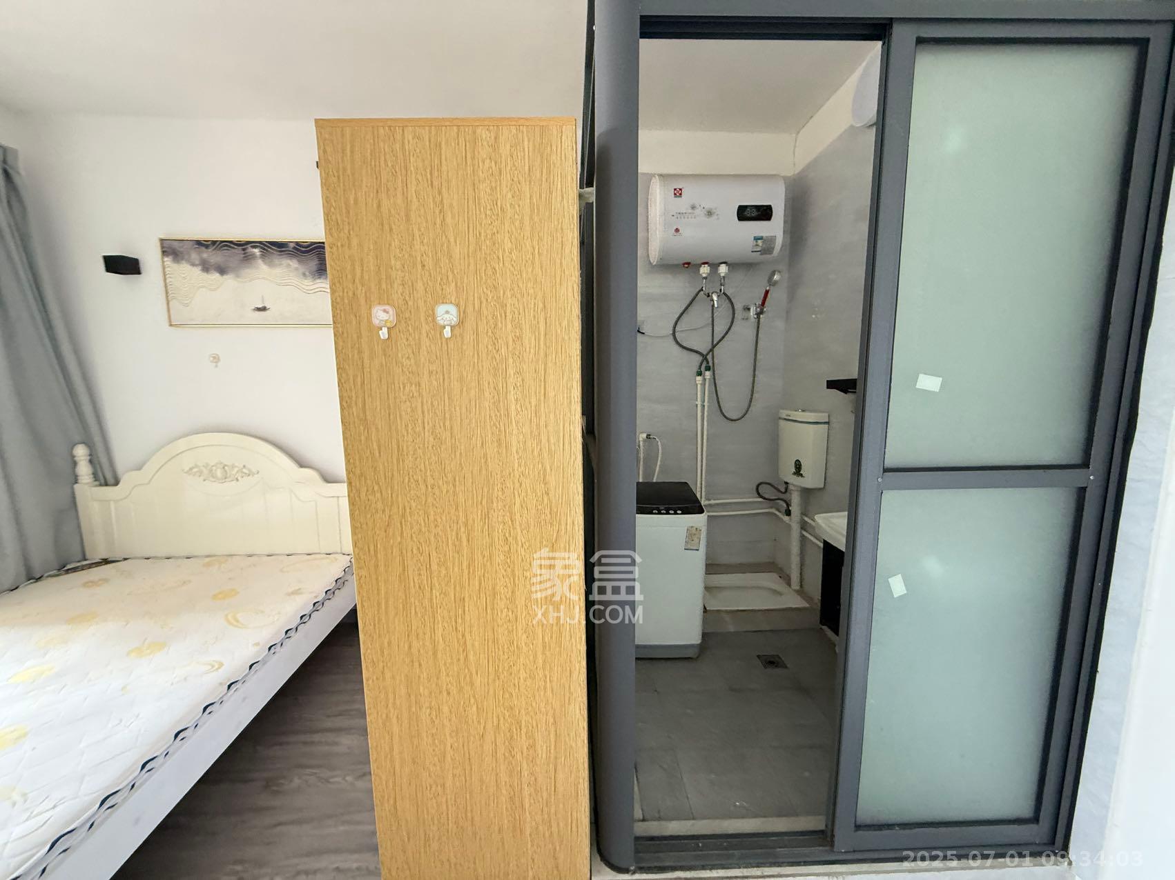 水岸世景  1室2厅2卫    1100.0元/月 水岸世景  1室2厅2卫    1100.0元/月室内图