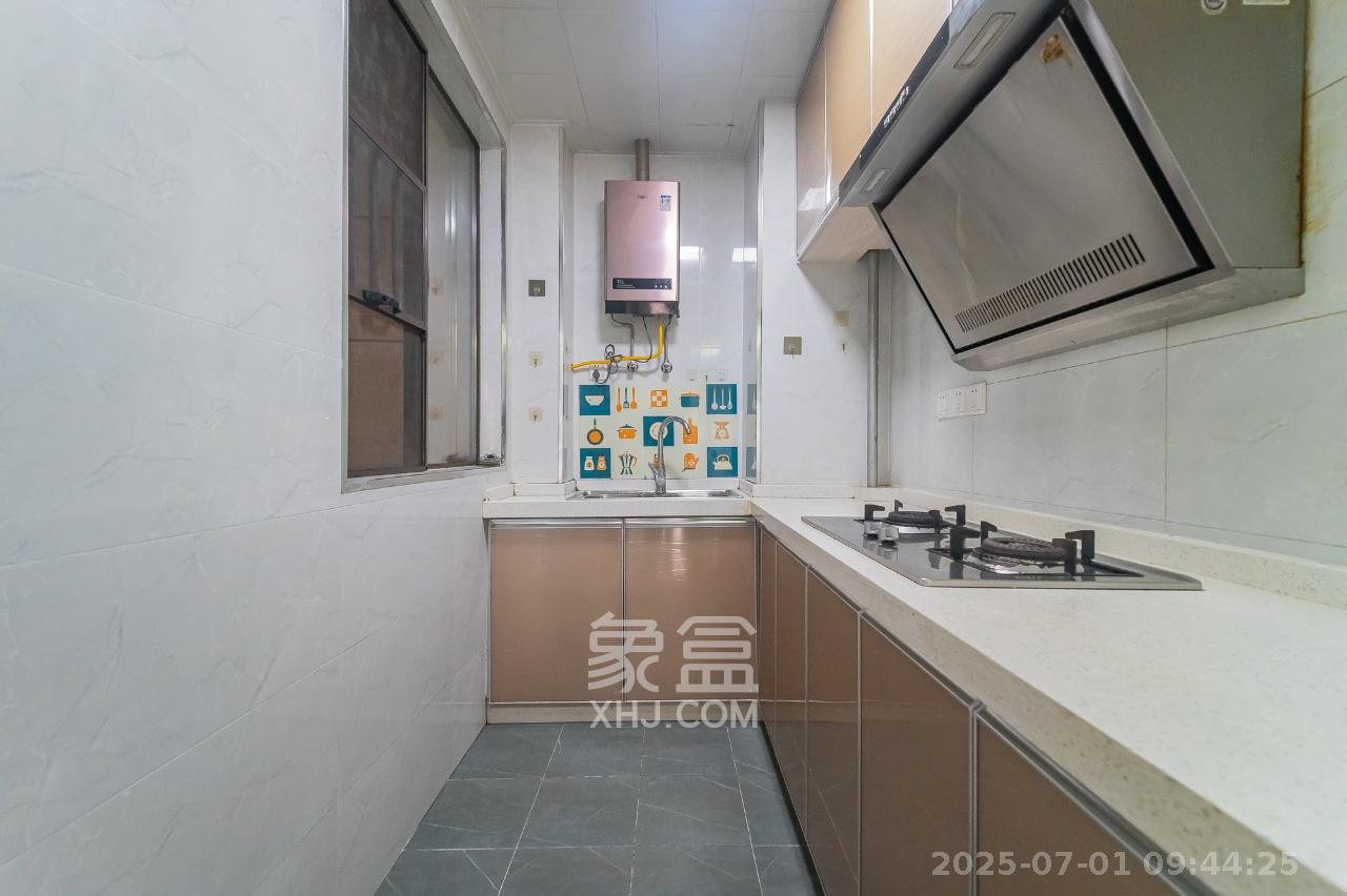 华润置地广场二期  3室2厅2卫   2000.00元/月室内图