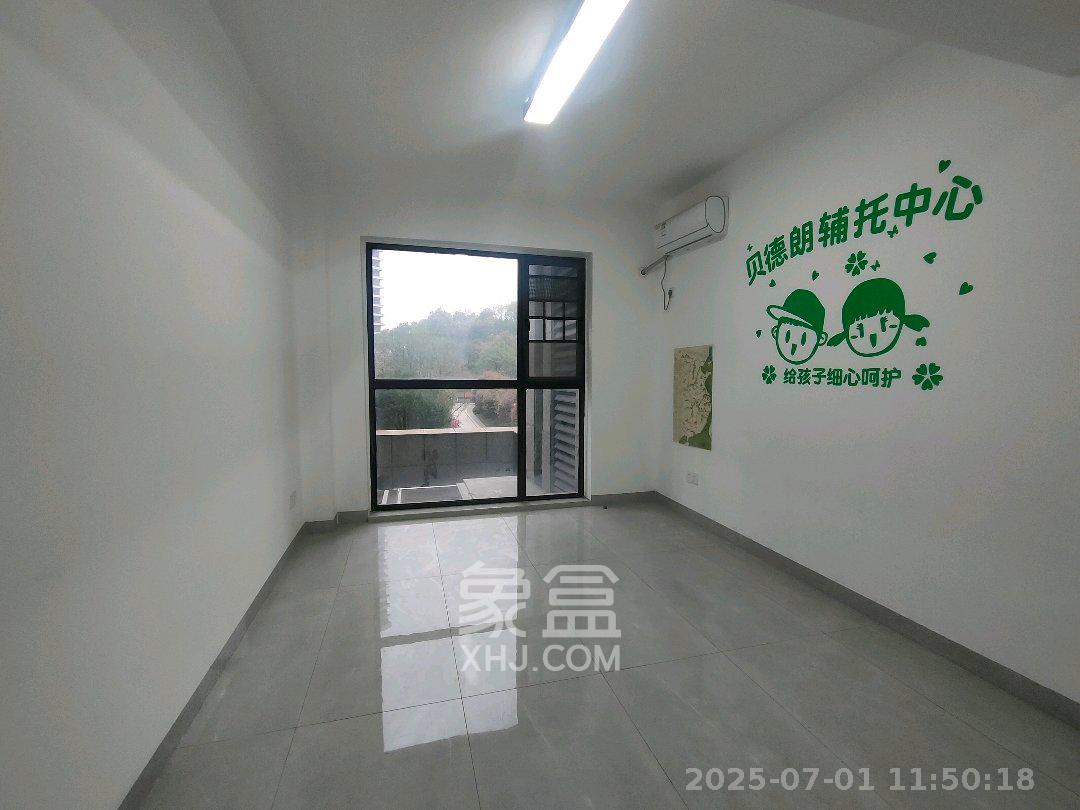 万象府台  1室2厅2卫   4500.00元/月室内图