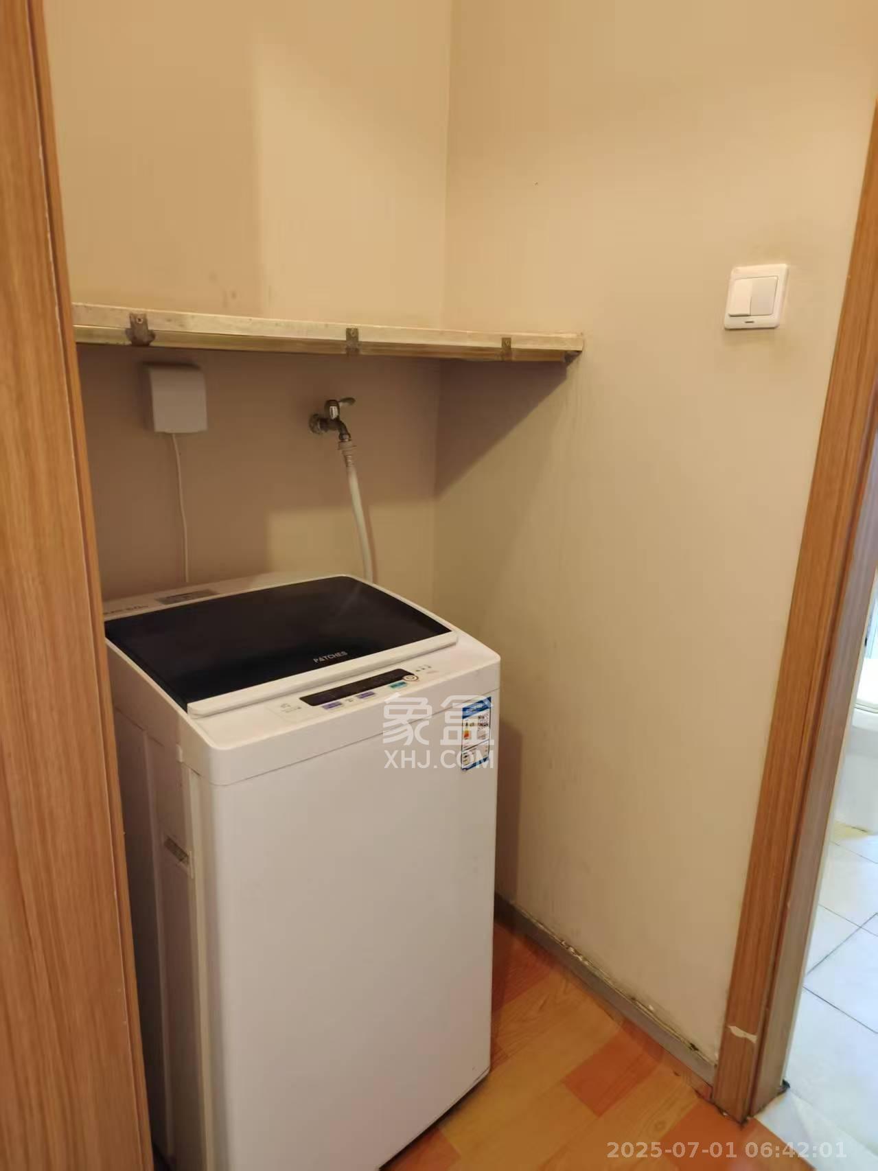 麓谷小镇 4室2厅2卫 3200.0元/月 麓谷小镇 4室2厅2卫 3200.0元/月室内图