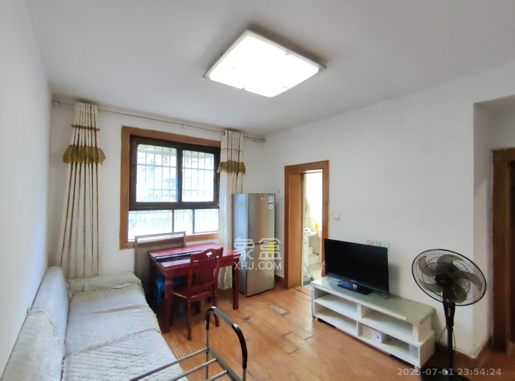 五金矿产进出口集团公司宿舍 2室1厅1卫 1600.0元/月 五金矿产进出口集团公司宿舍 2室1厅1卫 1600.0元/月室内图