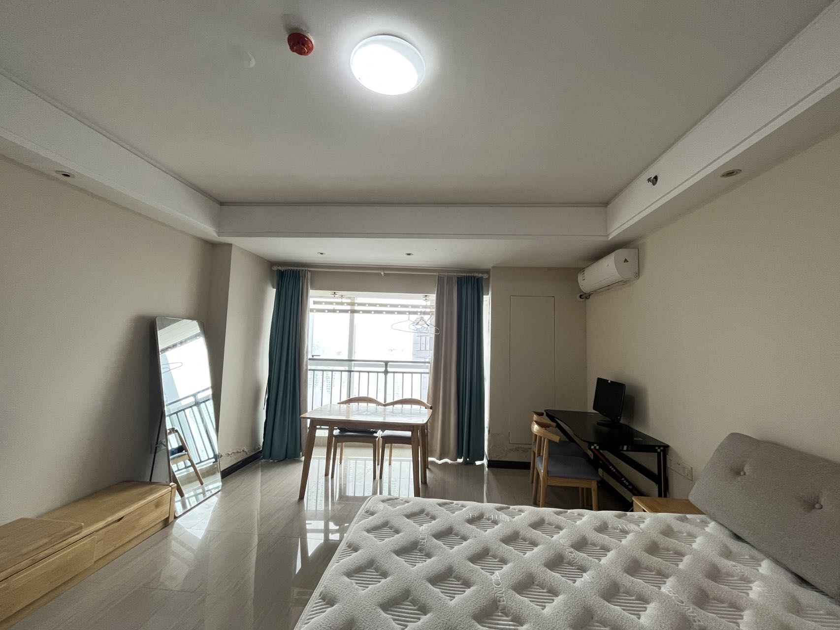 中国城星悦居  1室1厅1卫    2000.0元/月 中国城星悦居  1室1厅1卫    2000.0元/月室内图