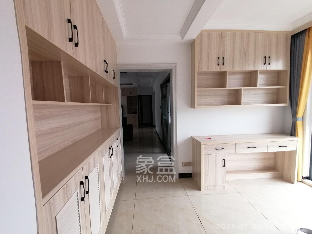 中悦领秀城 3室2厅2卫 2000.0元/月 中悦领秀城 3室2厅2卫 2000.0元/月室内图