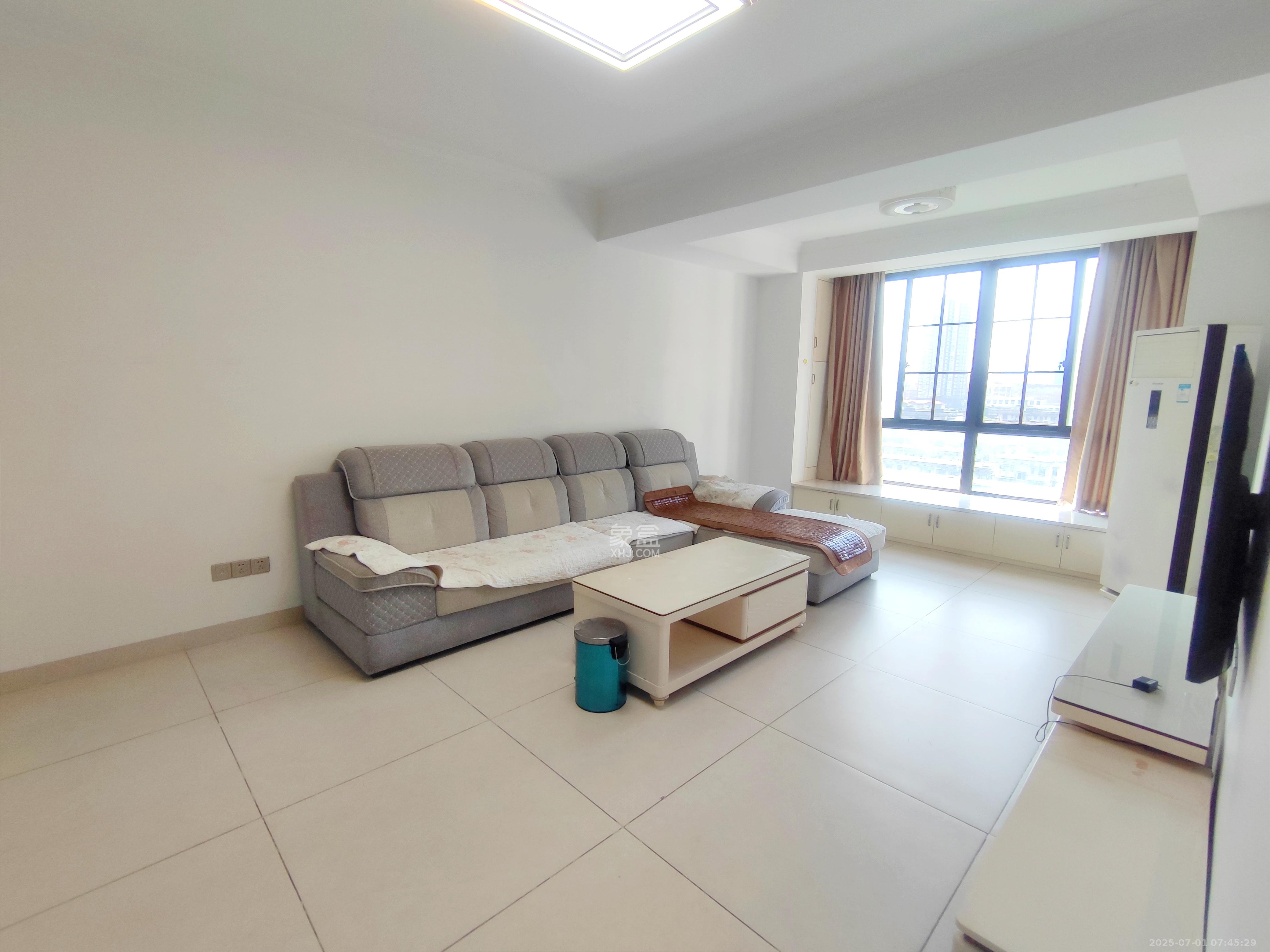 大鸿杰座  3室2厅1卫    2999.0元/月 大鸿杰座  3室2厅1卫    2999.0元/月