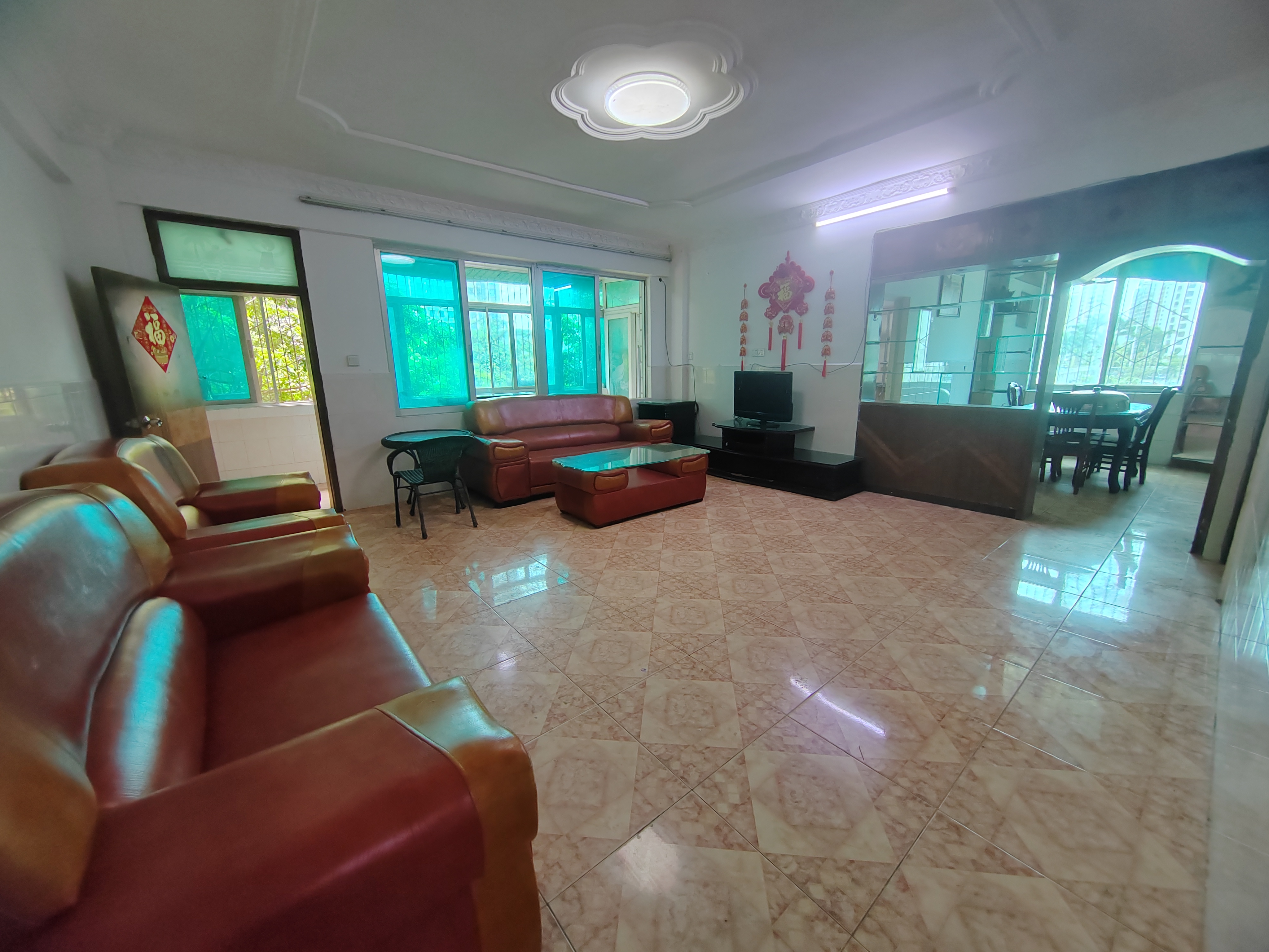 海南省汽车制配厂宿舍(海秀路汽车西站旁) 3室2厅2卫 2200.0元/月 海南省汽车制配厂宿舍(海秀路汽车西站旁) 3室2厅2卫 2200.0元/月室内图