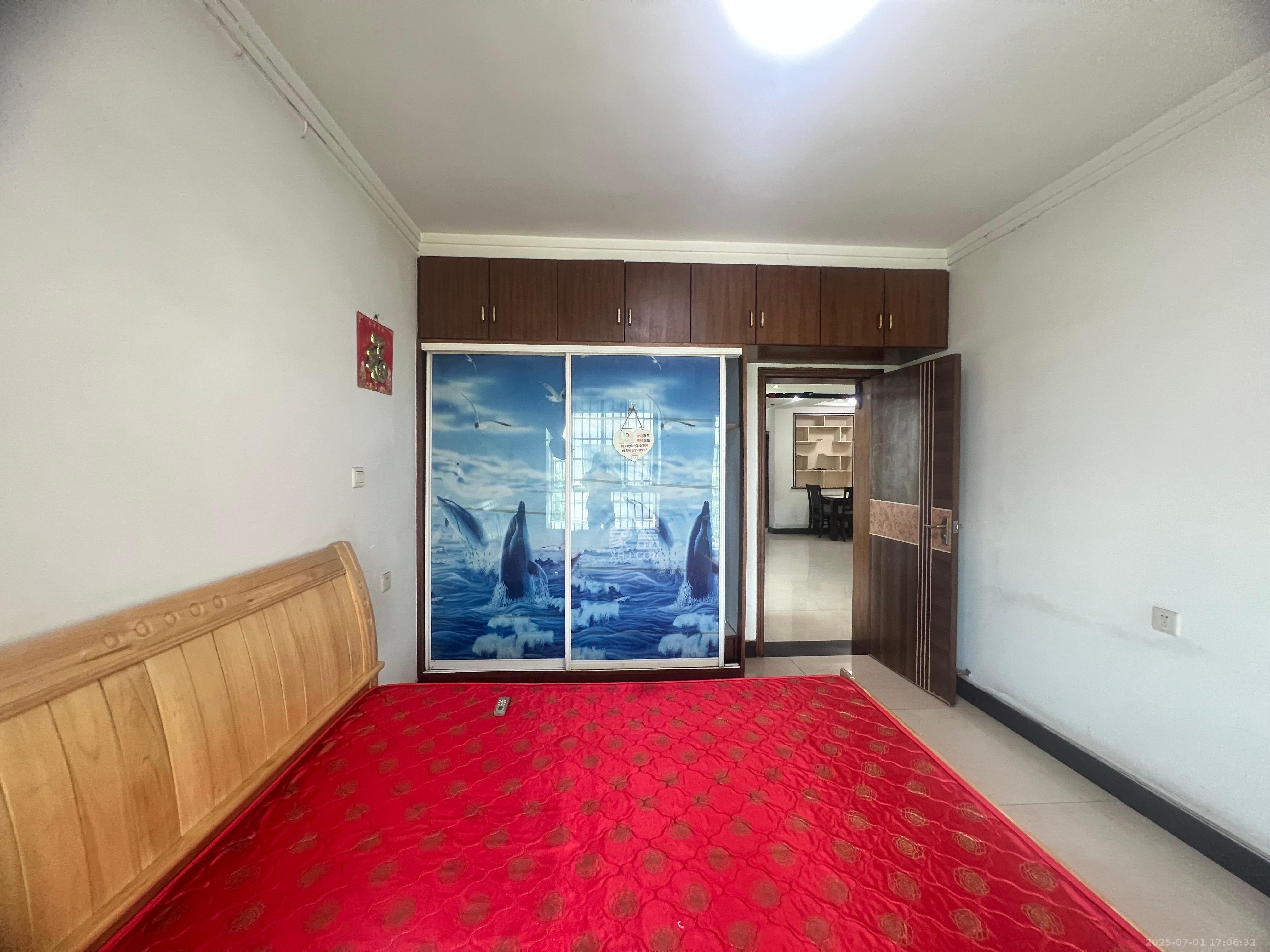 中南汽车世界 3室2厅2卫 1500.0元/月 中南汽车世界 3室2厅2卫 1500.0元/月室内图