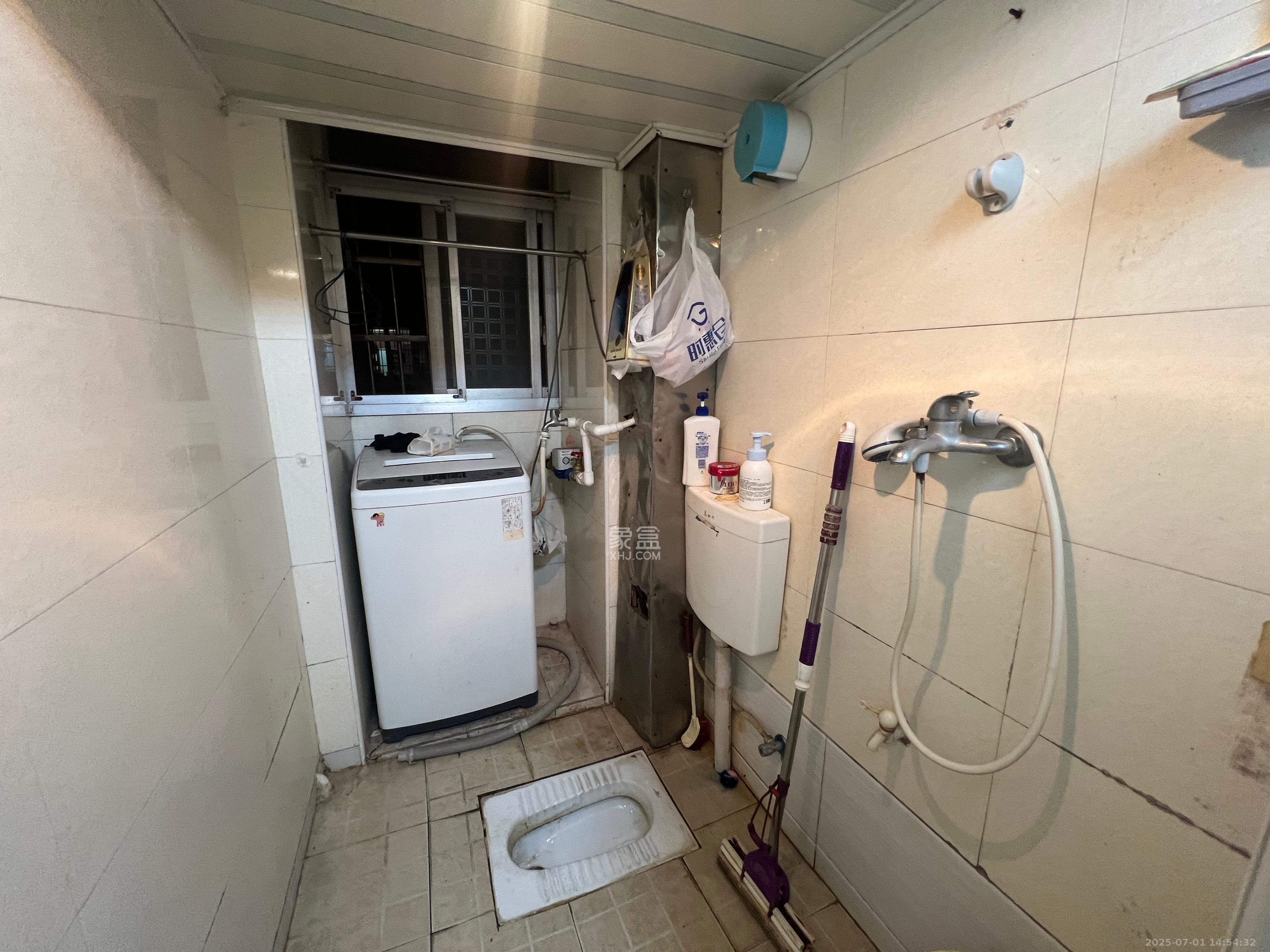 新兴小区(杨家山社区) 2室1厅1卫 1600.0元/月 新兴小区(杨家山社区) 2室1厅1卫 1600.0元/月室内图