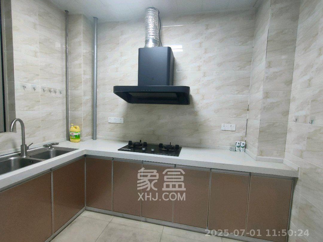 万象府台  1室2厅2卫   4500.00元/月室内图