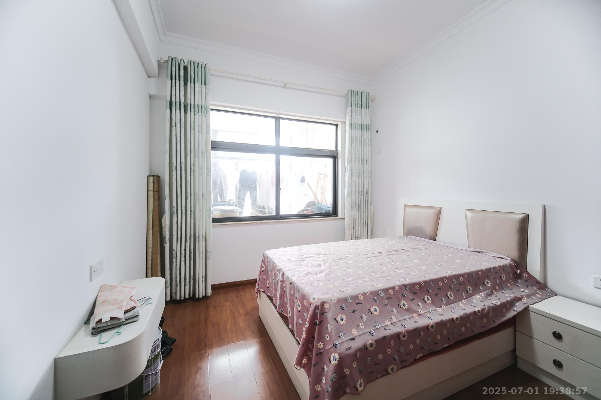 红树湾 3室2厅1卫 80.0万 红树湾 3室2厅1卫 80.0万卧室