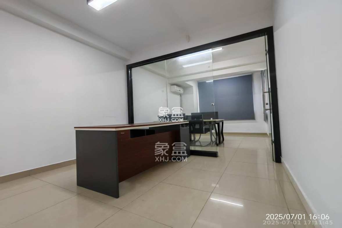 人瑞潇湘国际  2室1厅1卫    2100.0元/月 人瑞潇湘国际  2室1厅1卫    2100.0元/月室内图