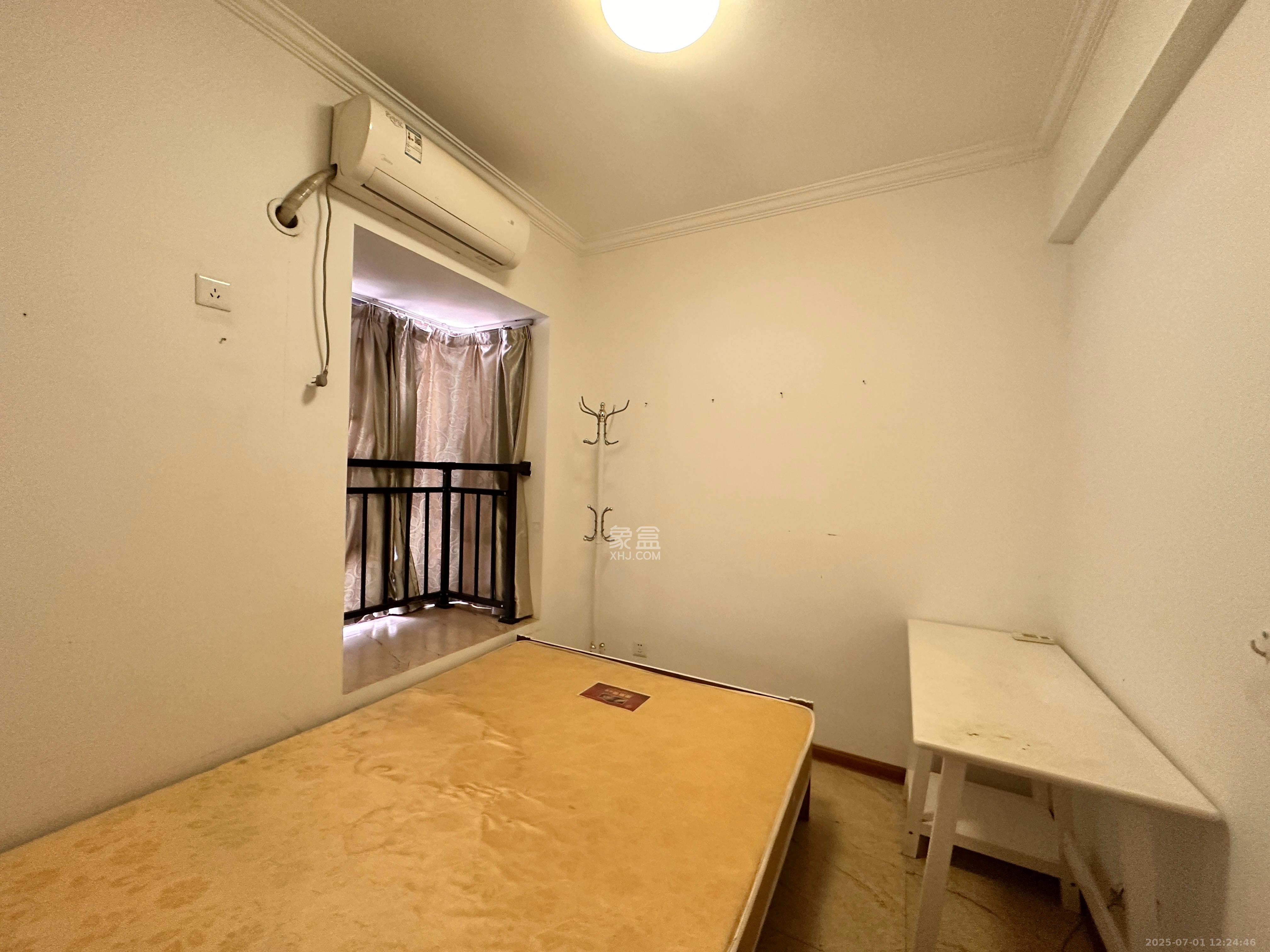 江山帝景哈佛  2室2厅1卫    1700.0元/月 江山帝景哈佛  2室2厅1卫    1700.0元/月室内图