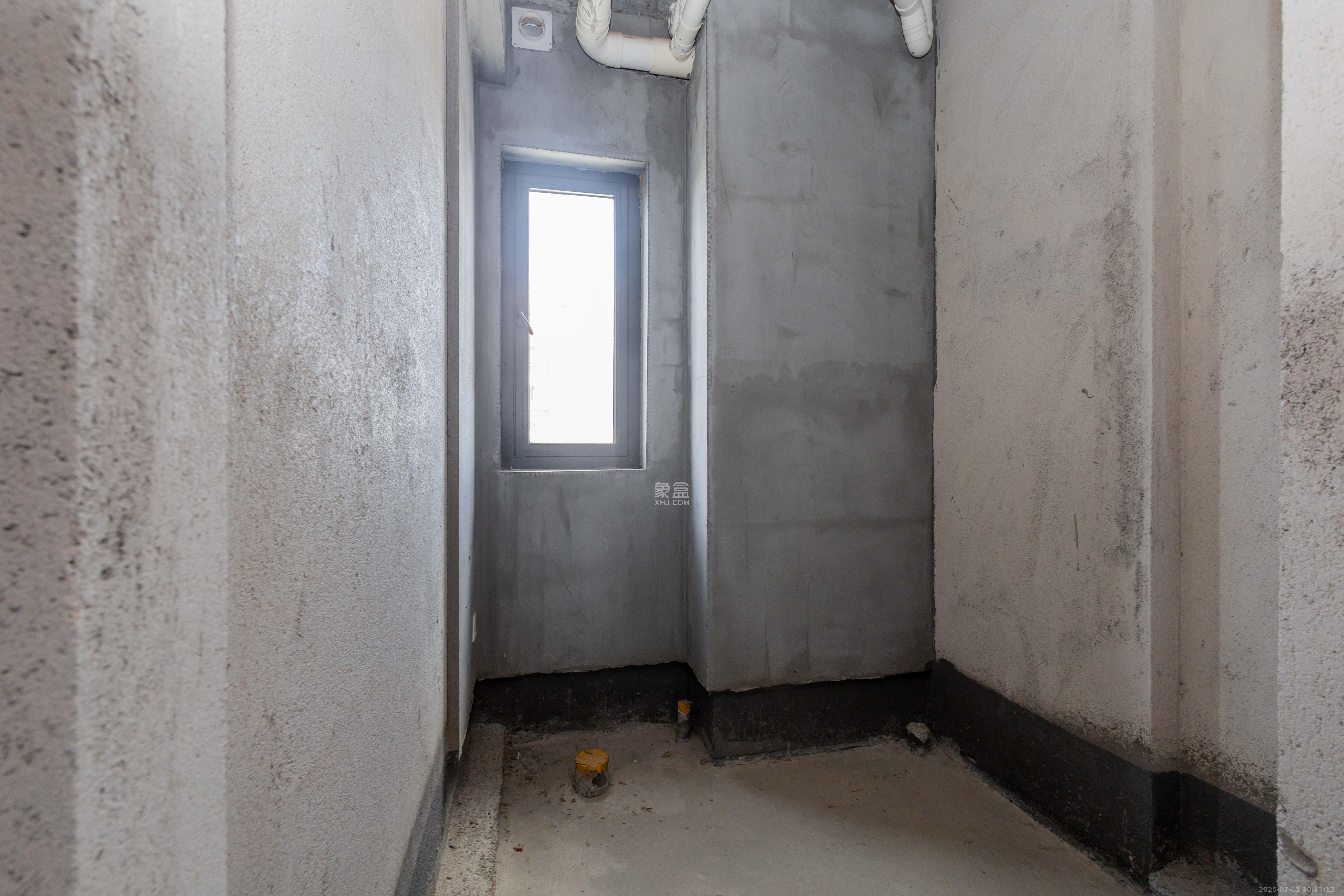 恒大江湾 3室2厅1卫 108.0万 恒大江湾 3室2厅1卫 108.0万卫生间