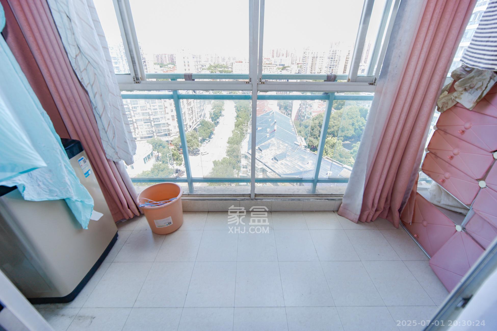 中建桂苑  2室1厅1卫   48.00万阳台