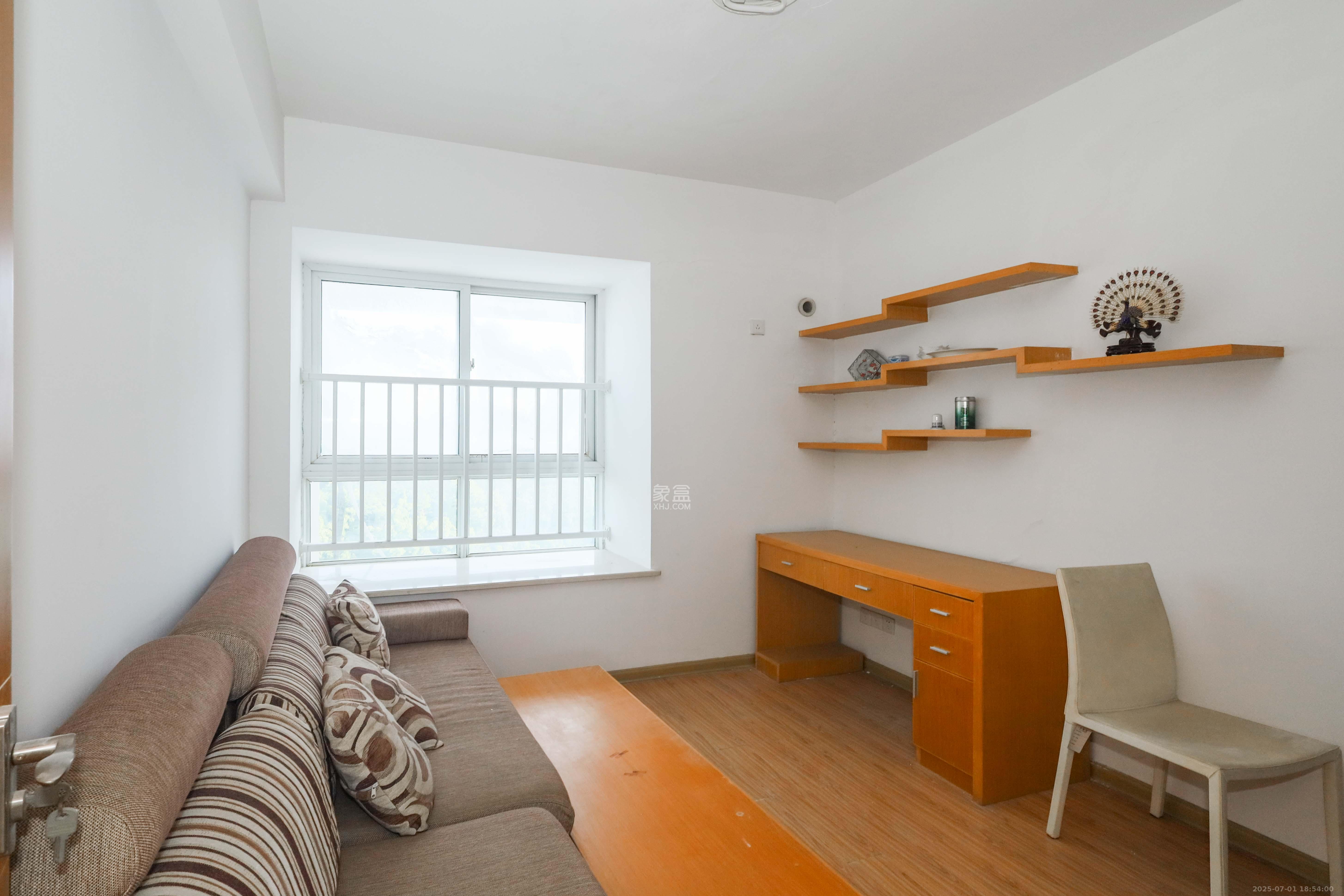 麓山润城 1室2厅1卫 95.0万 麓山润城 1室2厅1卫 95.0万卧室