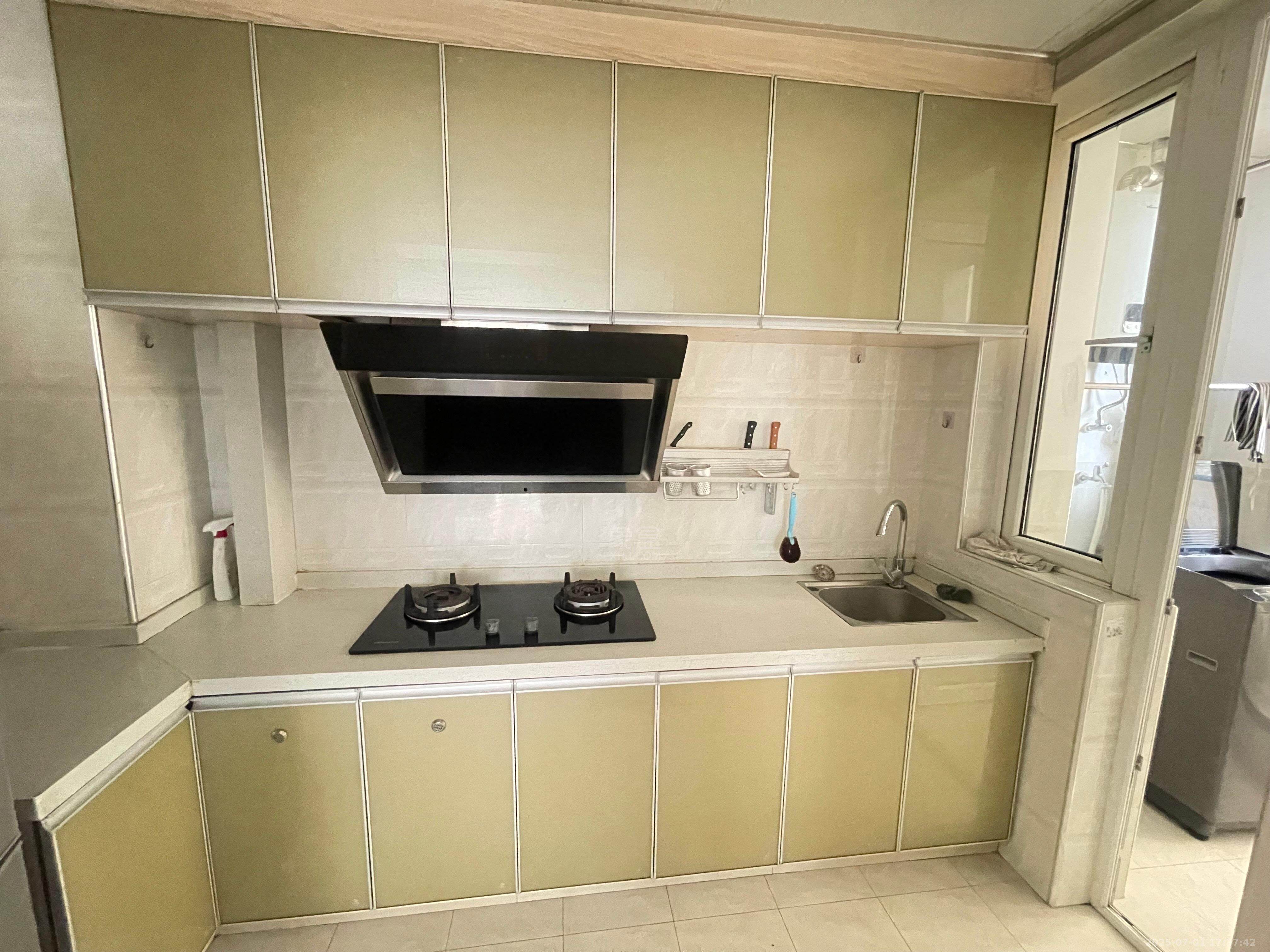 佳兆业金域天下三期 2室2厅1卫 1600.0元/月 佳兆业金域天下三期 2室2厅1卫 1600.0元/月室内图