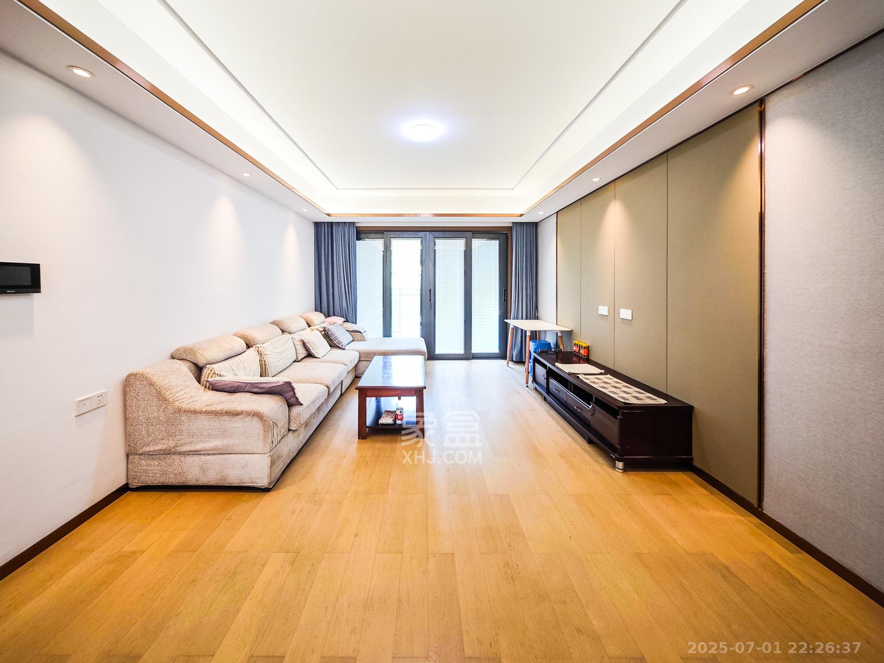 长沙万境潇湘 4室2厅2卫 119.0万 长沙万境潇湘 4室2厅2卫 119.0万客厅