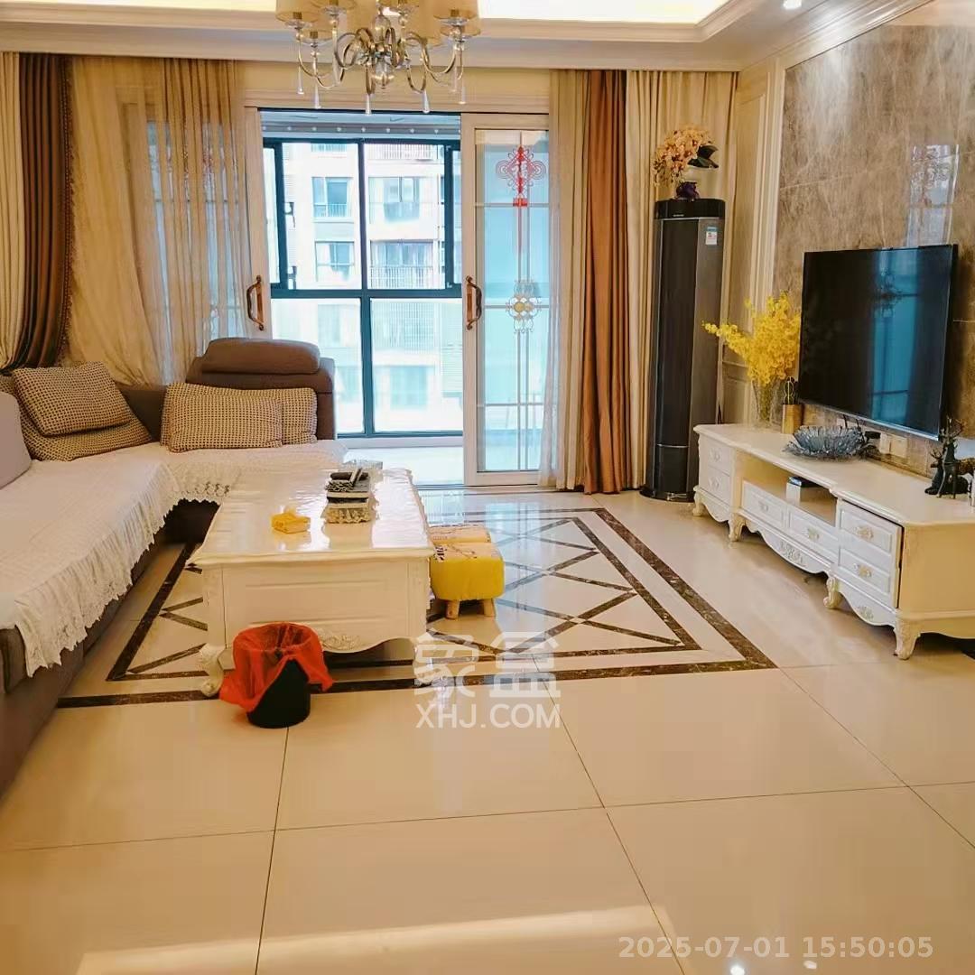 中城丽景香山园  3室2厅2卫   3800.00元/月室内图