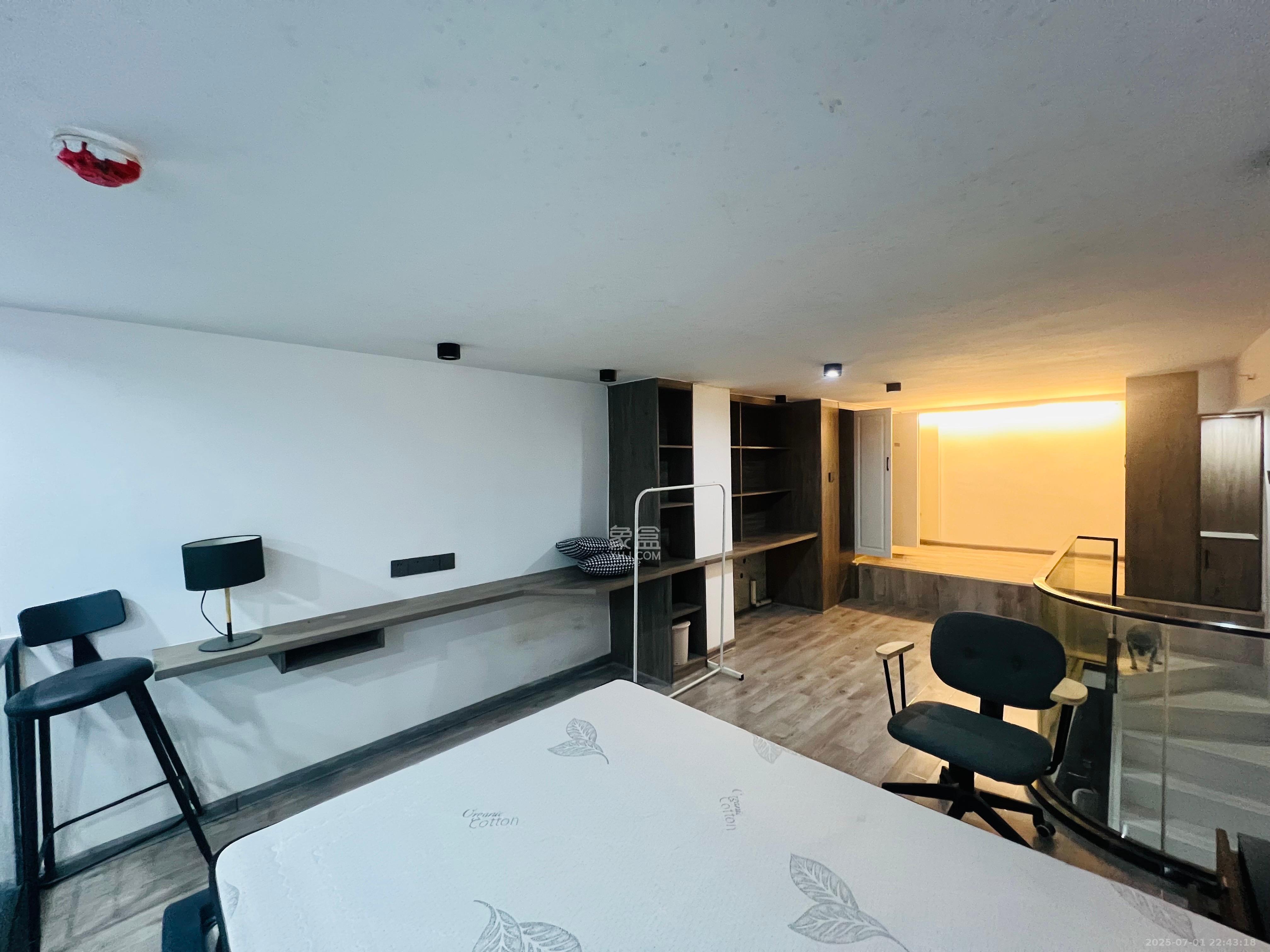 龙湖新壹城  2室1厅1卫    2400.0元/月 龙湖新壹城  2室1厅1卫    2400.0元/月室内图