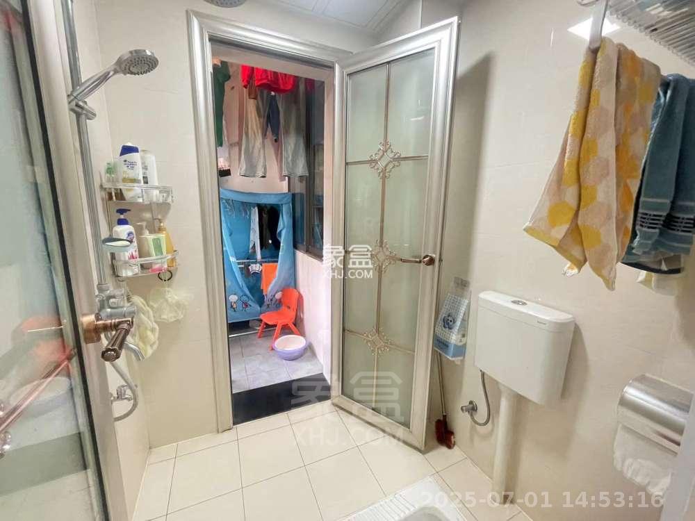 中泰财富湘江  3室2厅2卫   2300.00元/月室内图