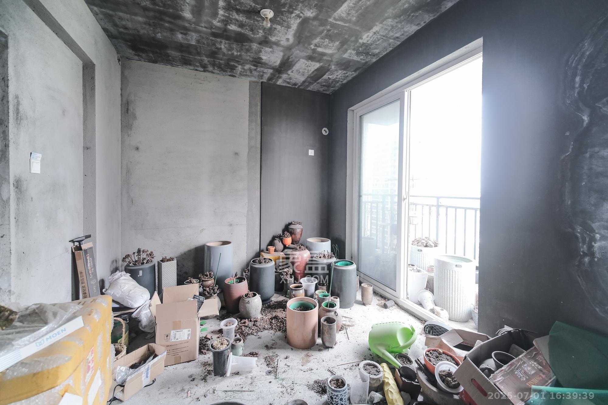 和悦城(蟠龙景苑)  3室2厅2卫    59.2万 和悦城(蟠龙景苑)  3室2厅2卫    59.2万卧室