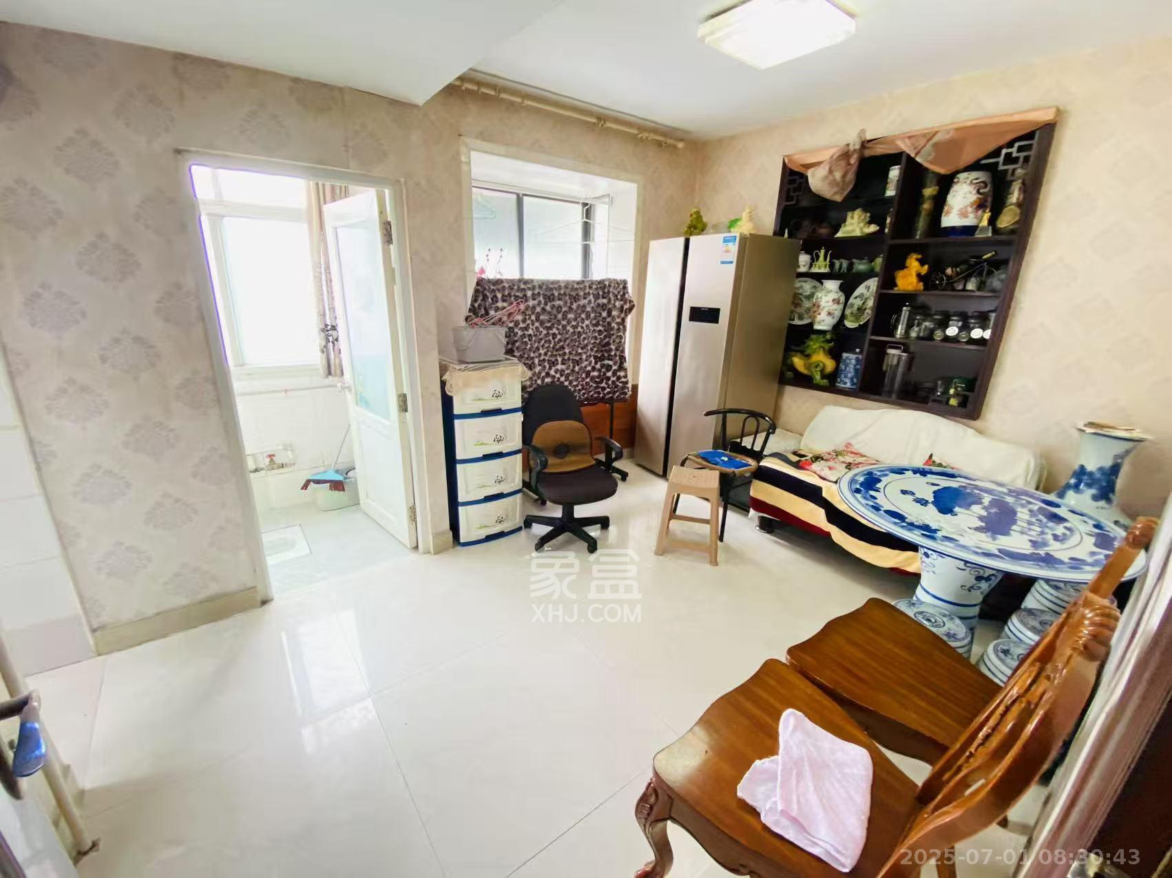 石子冲巷  1室2厅1卫    1500.0元/月 石子冲巷  1室2厅1卫    1500.0元/月室内图